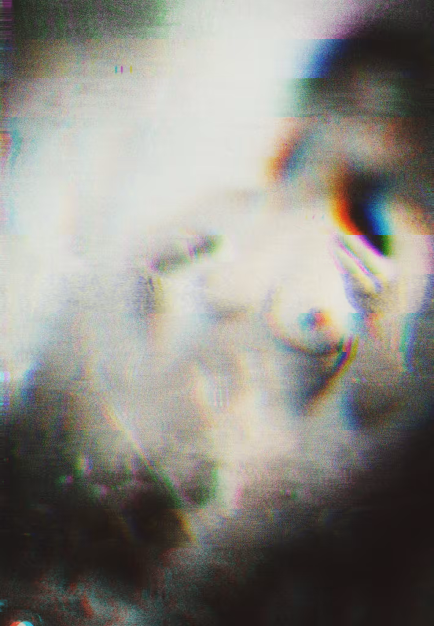 Mirror. Glitch. Me.