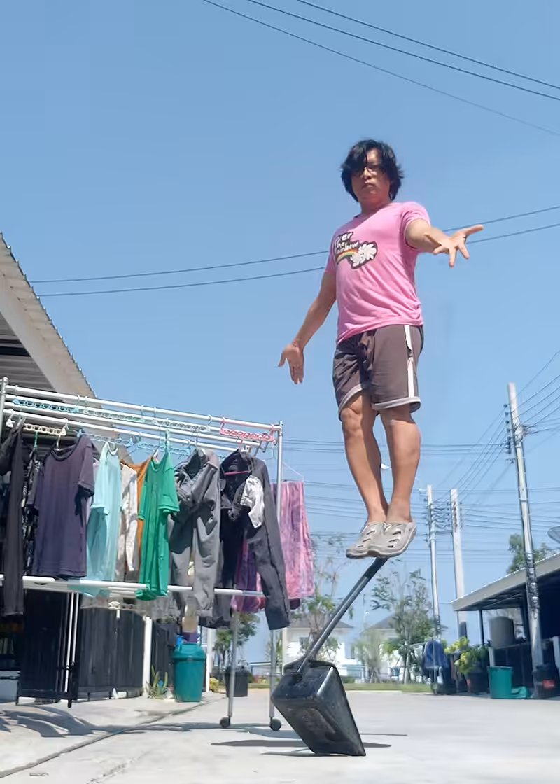 Scoop Standing