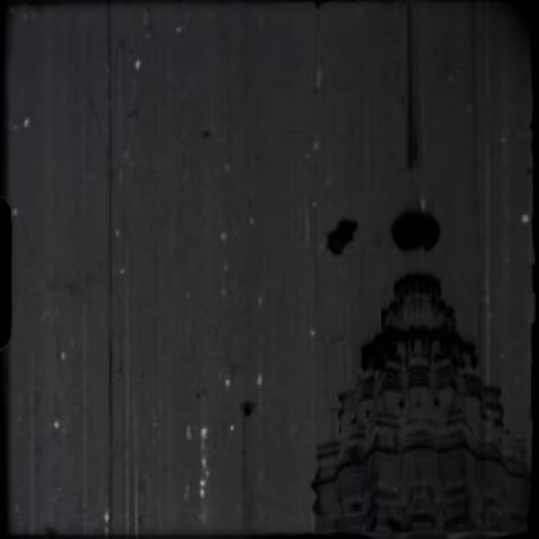 LUMEN8 > 011