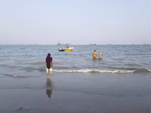 Last Beach #23
