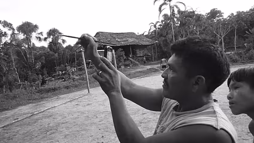 TEACHING BlackBerry PAINTINGS (at Miriti Paraná), 2010