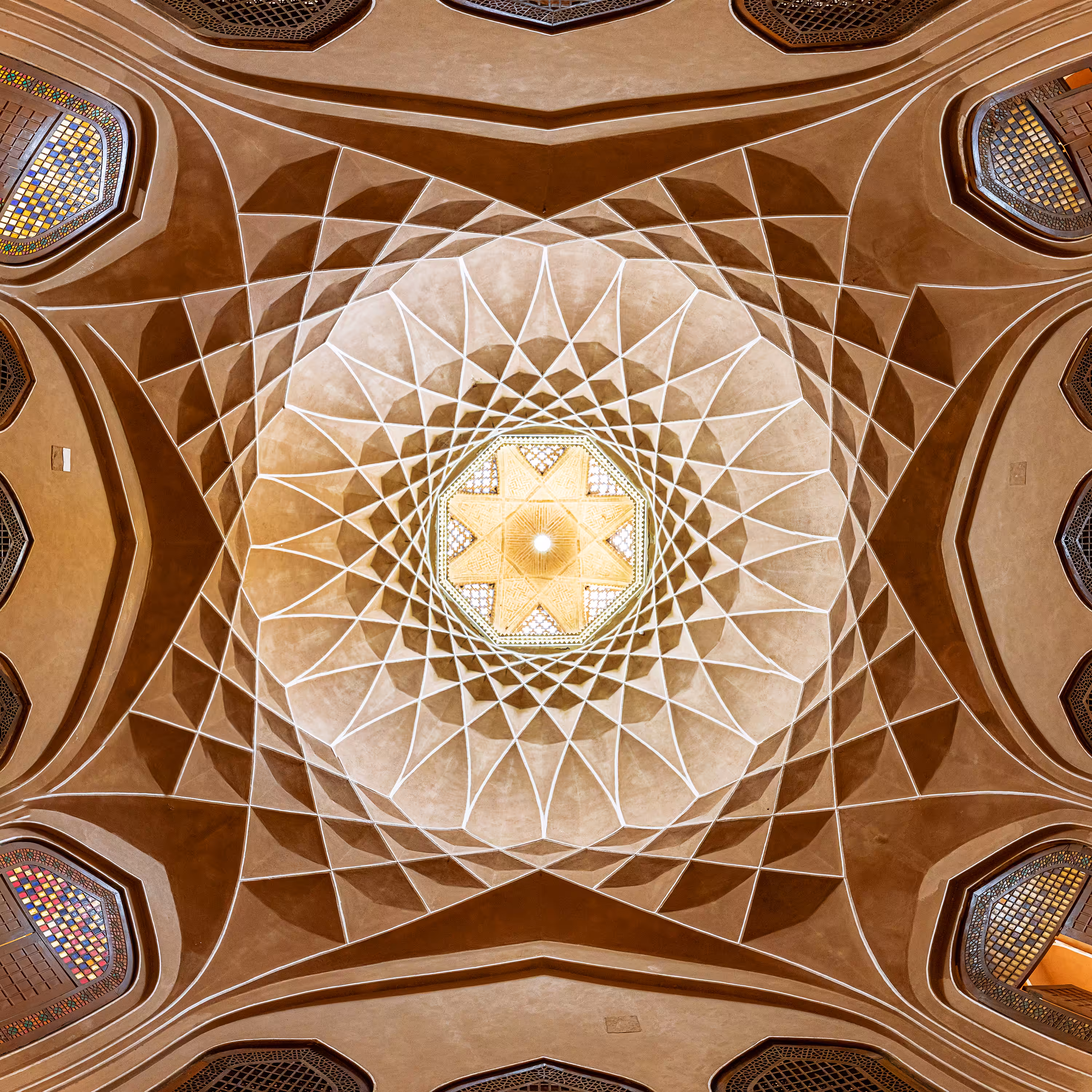 The ceiling Of Dowlat Abad Garden