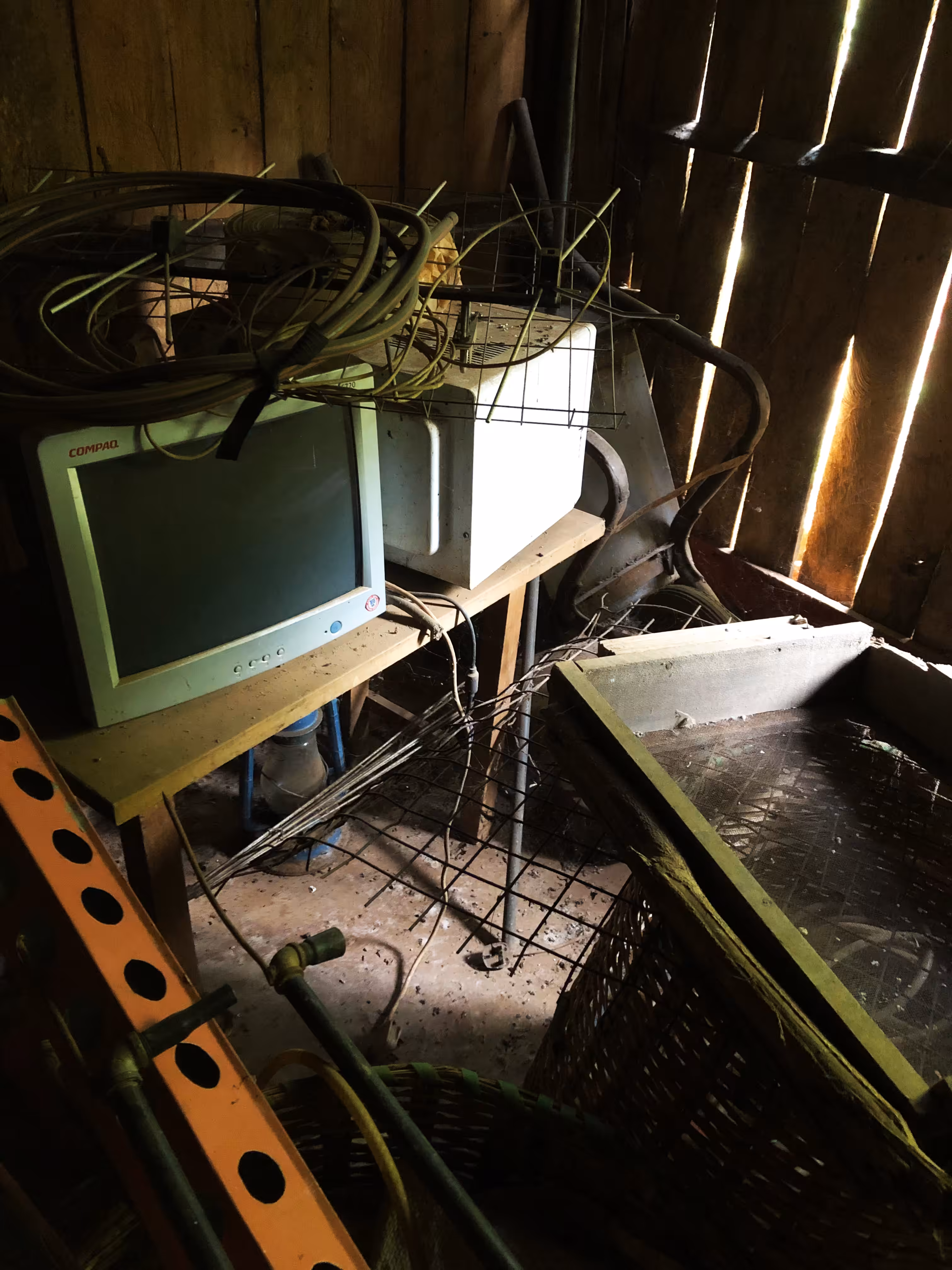 Clutter