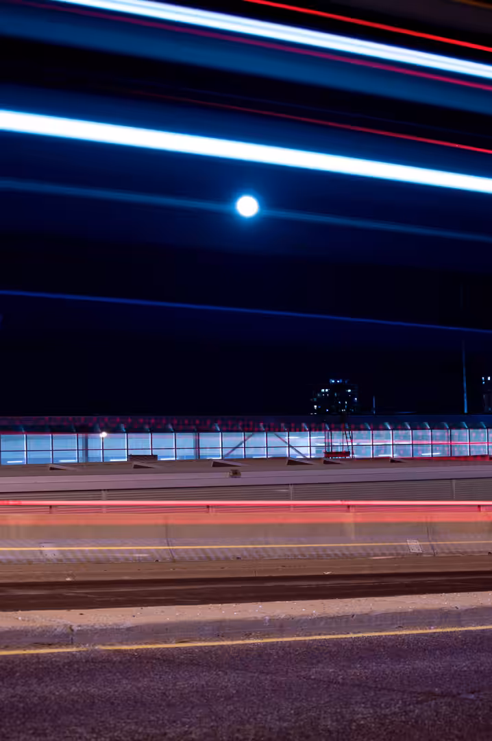 Full Moon/Light Trail