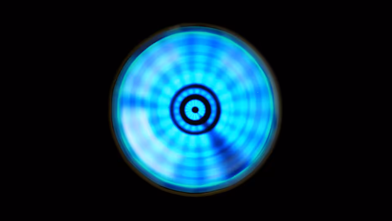 Sound Made Visible - 21-24Hz sweep