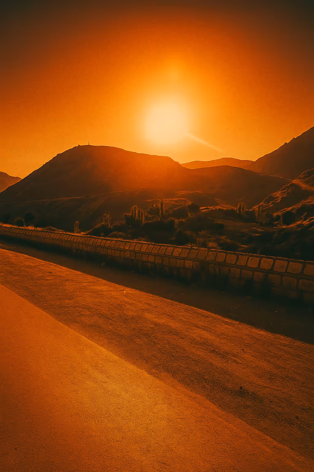Golden road