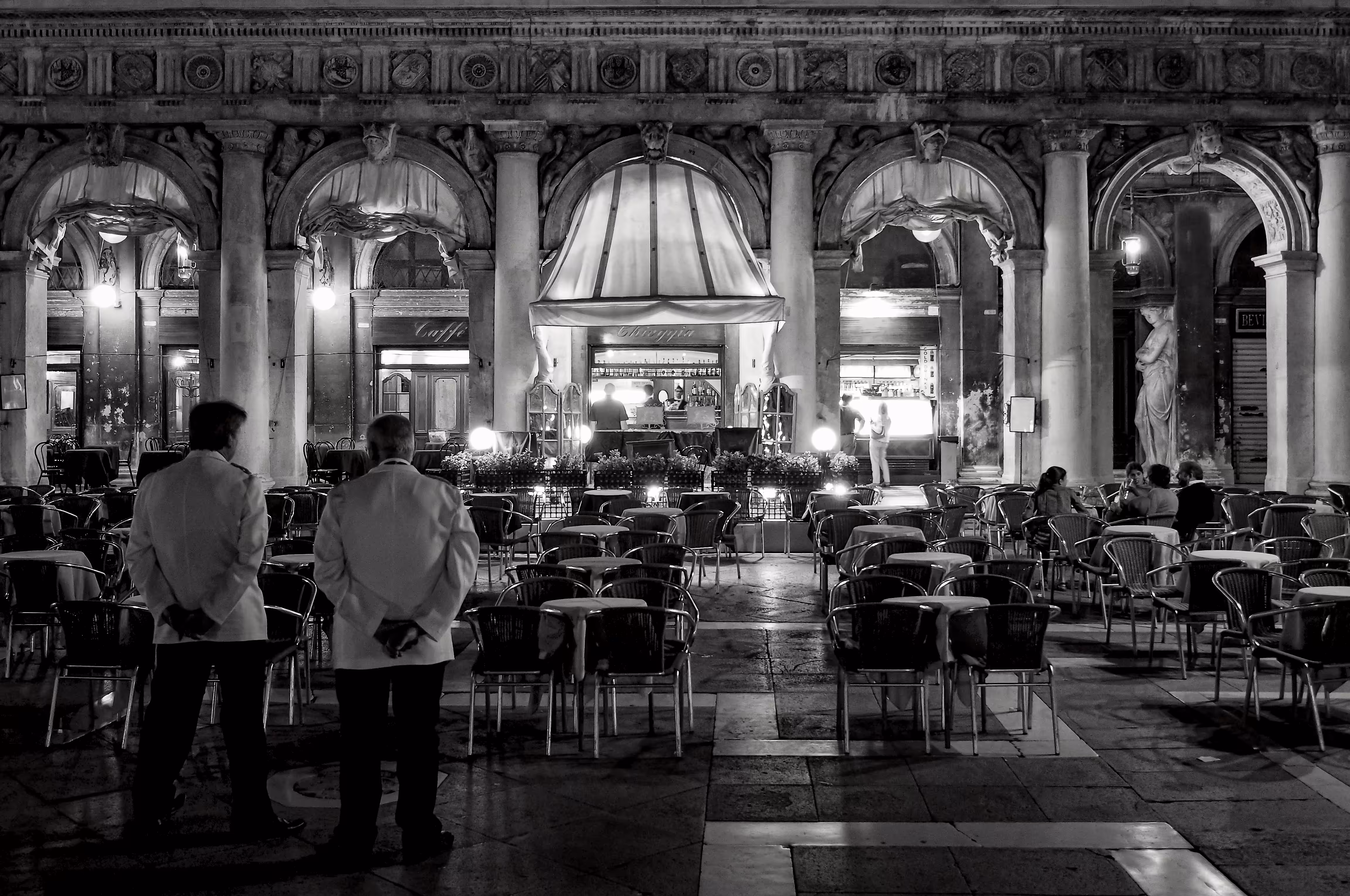 B&W Scenes