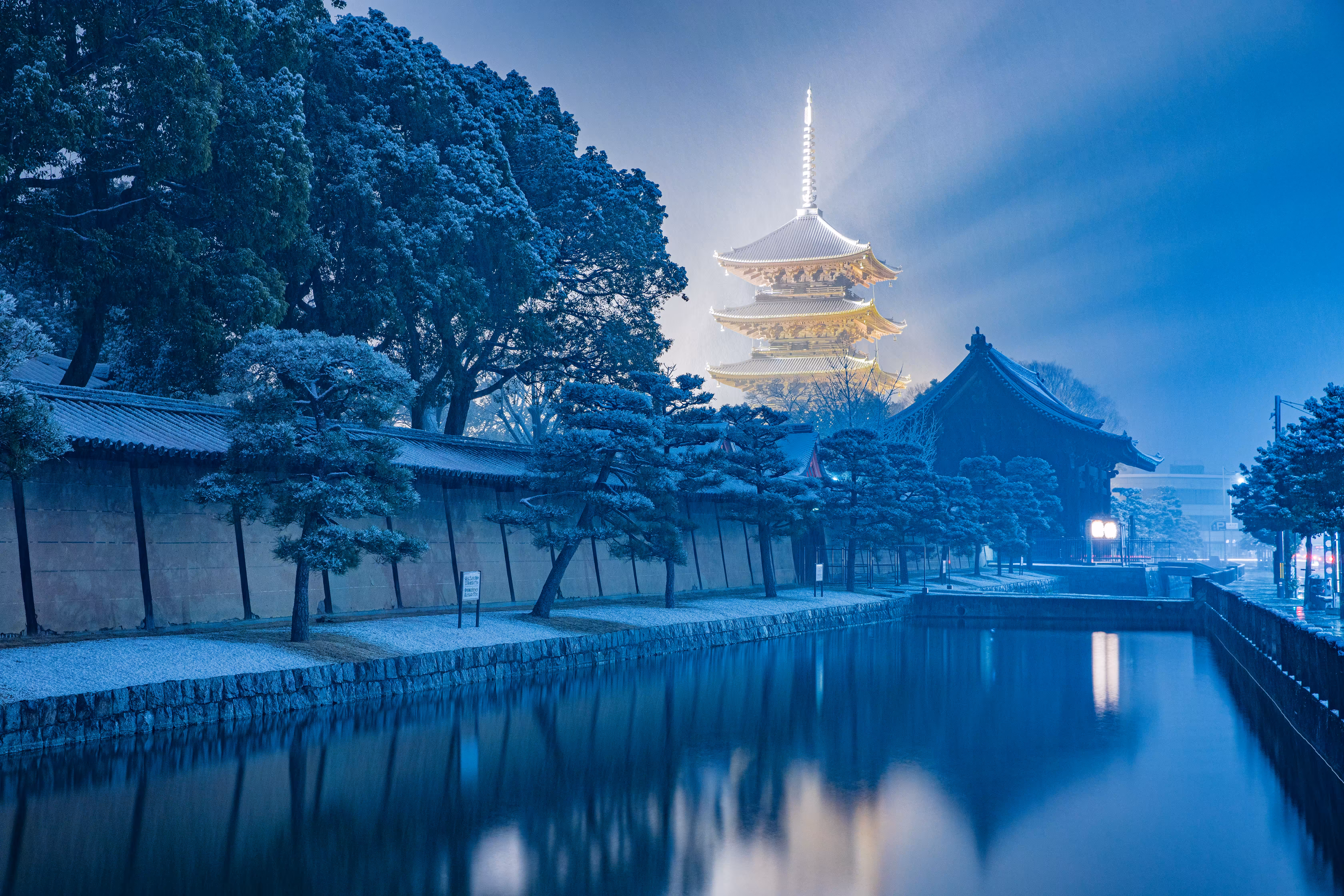 Five-storied pagoda that shines golden in the snow