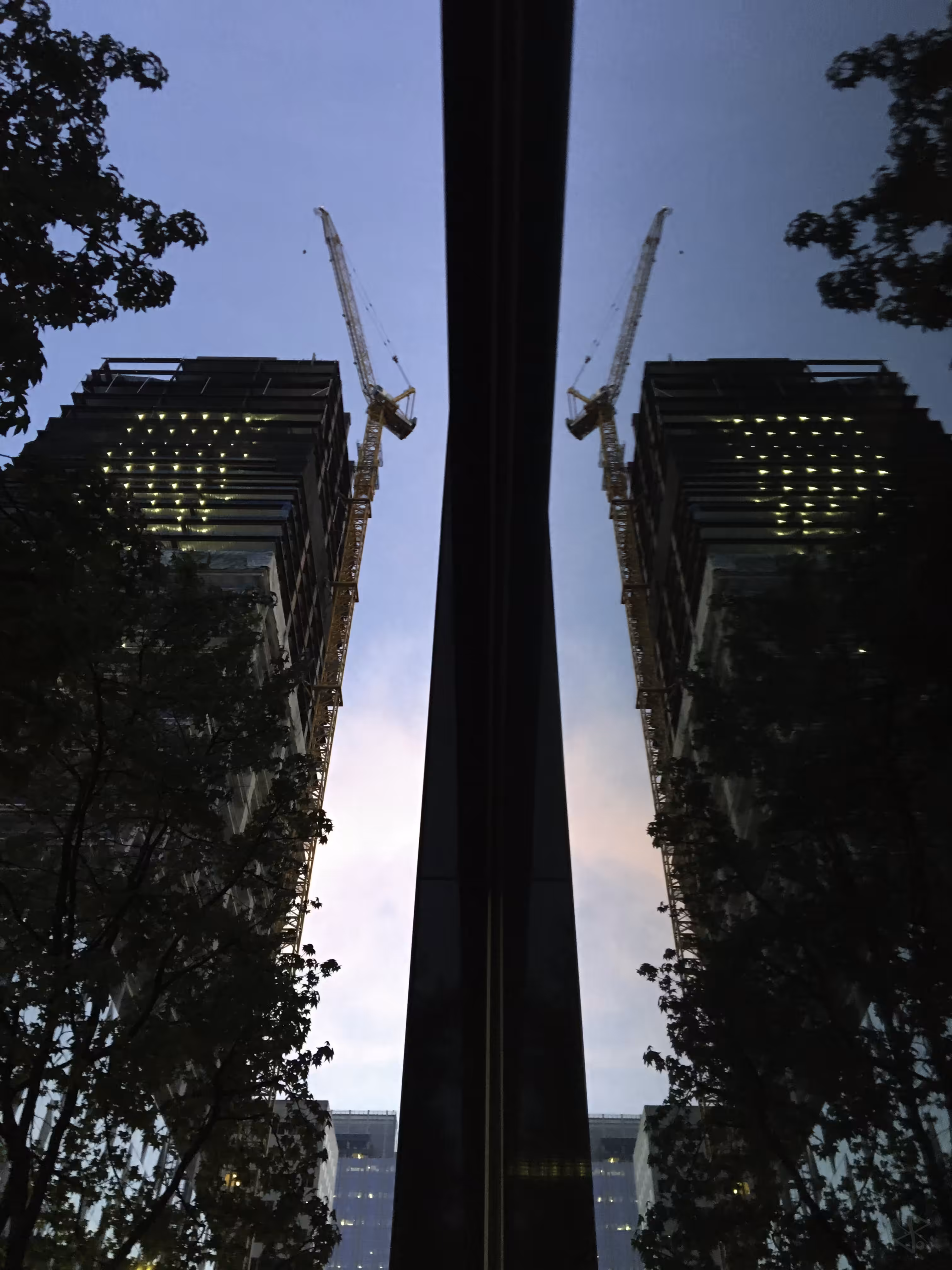 Street reflection [2019]