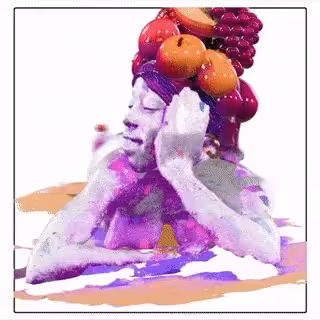 The Fruit-Balancing Queen