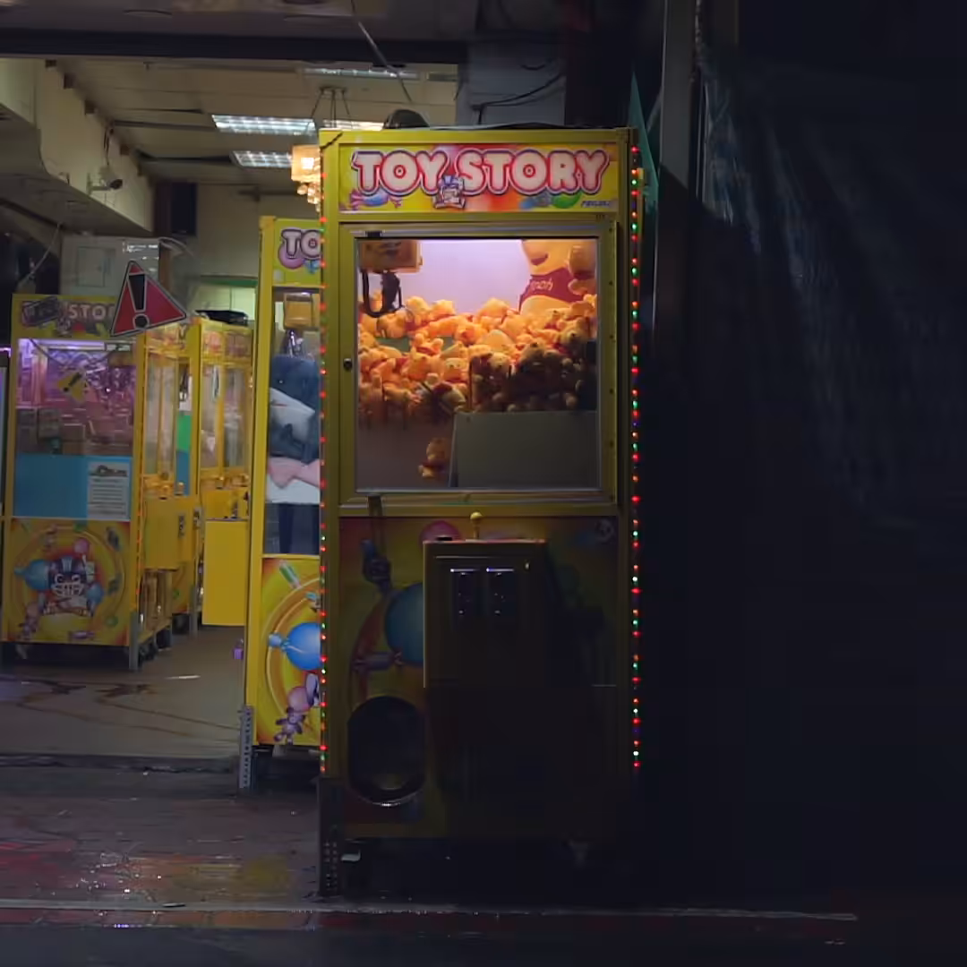 Lock-in Vending Machine 022