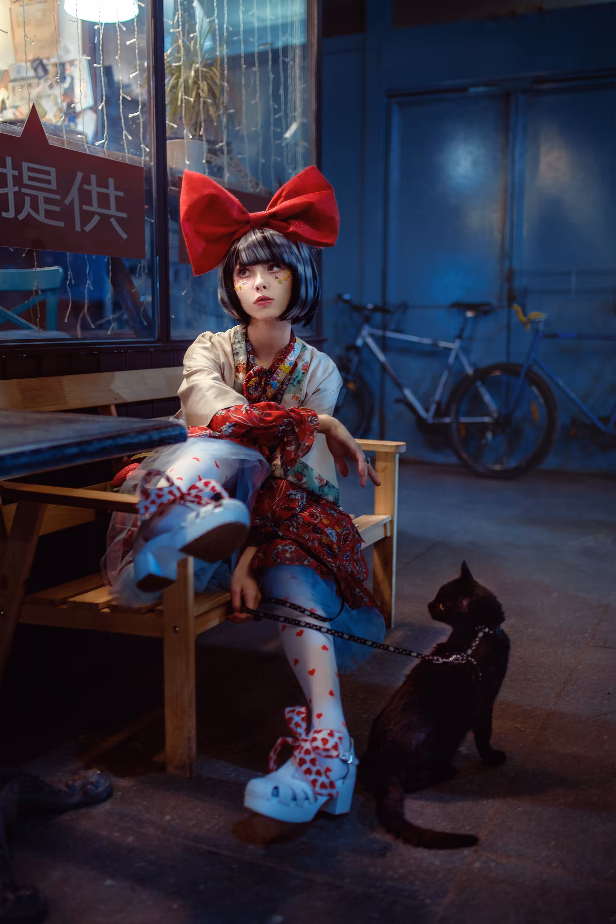 Alice and familiar