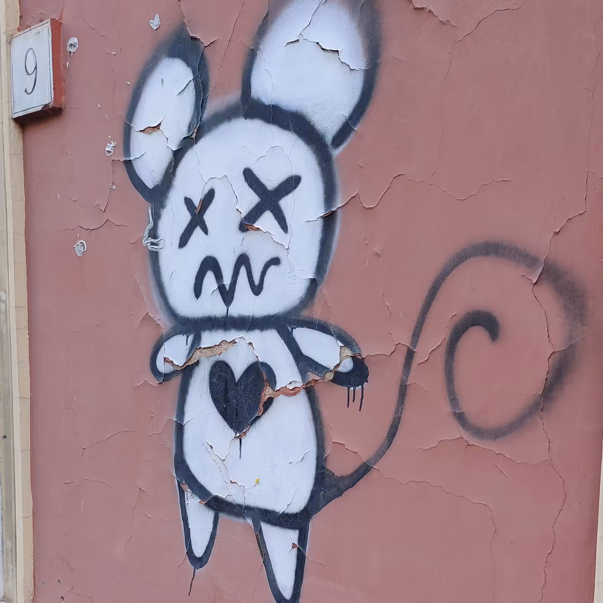 Dead Mouse Graffiti