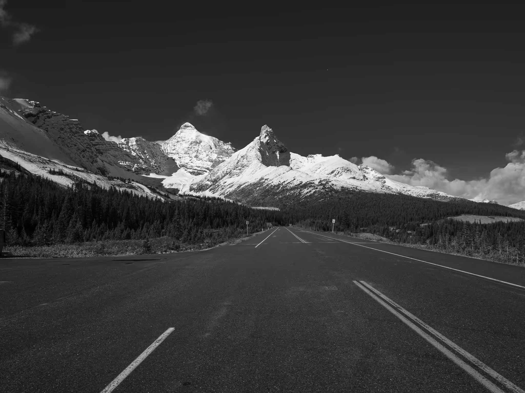 Road Athabasca Glacier