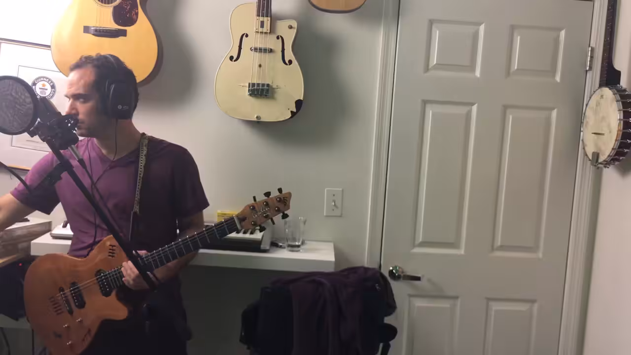 Song A Day: I Wanna Be Distracted