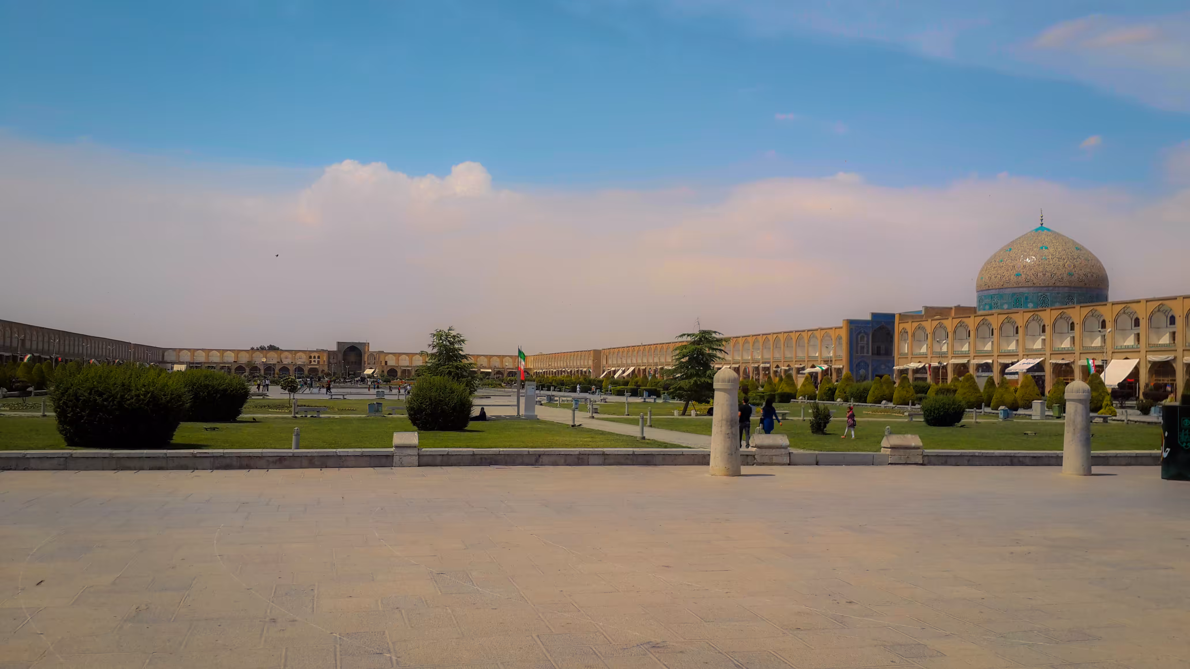 Expansive Calm at the City’s Heart