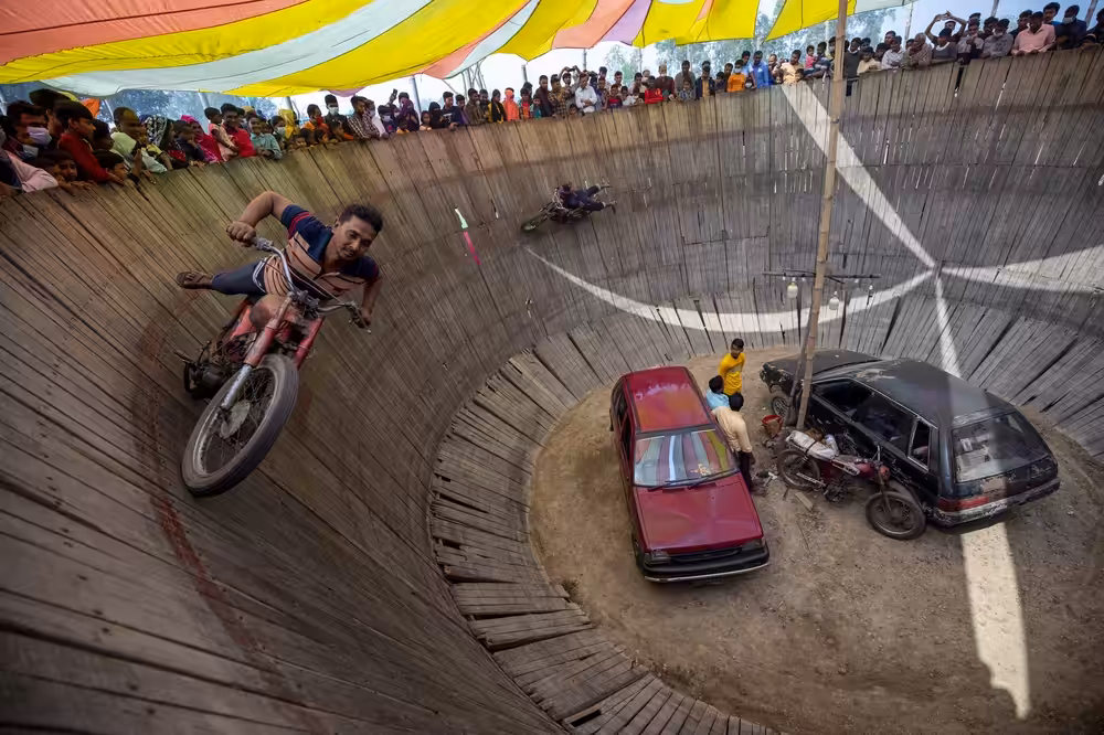 Daredevil Wall of Death riders