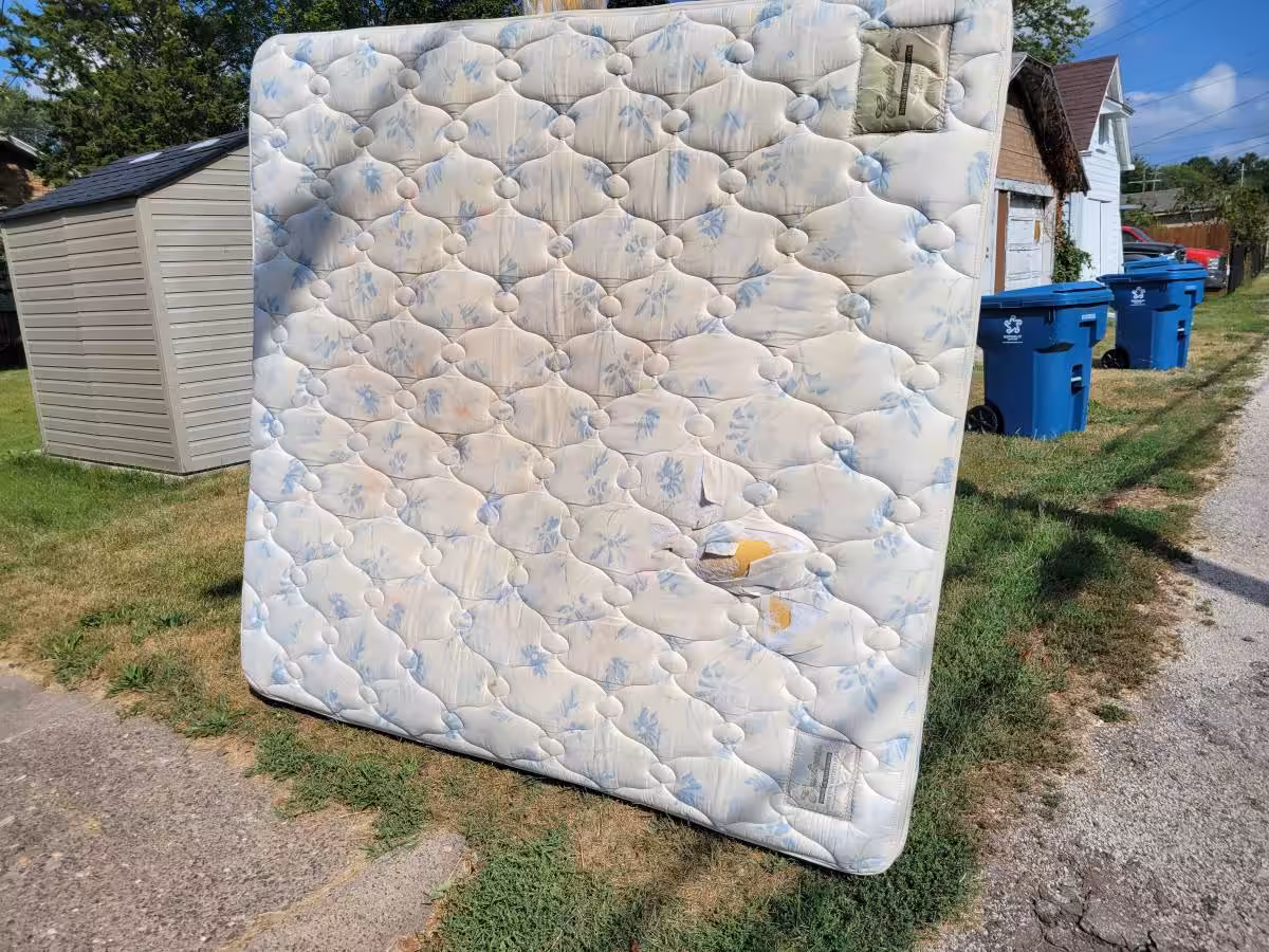 Pillowtop king mattress (17th st east Moline between 10th and 13th)