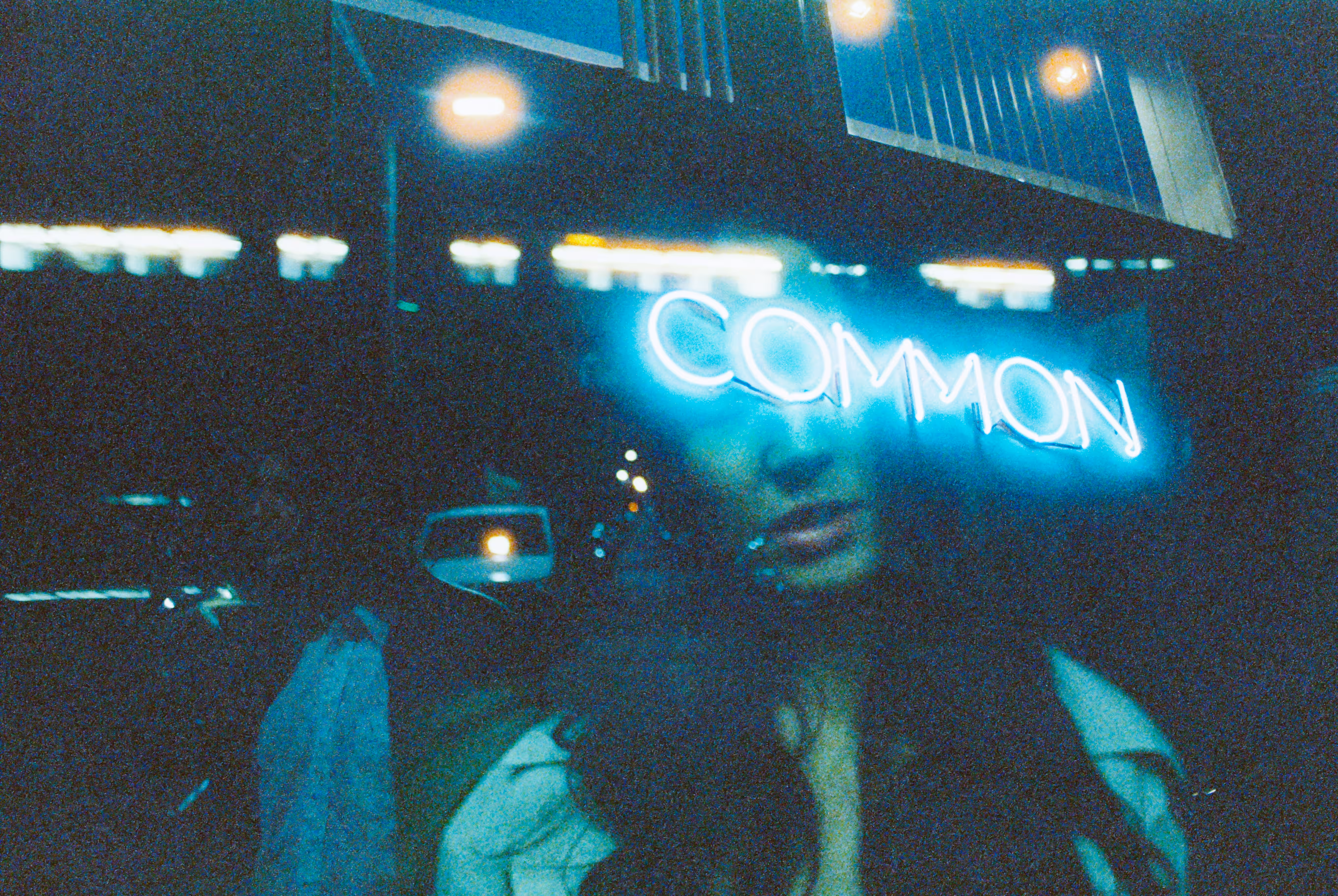 Neon Life #18 - Common