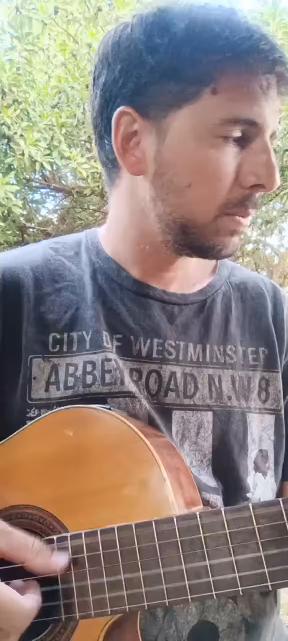 MIKA DAILY MICRO SONGS (MDMS): MDMS #330 - AVE RAPAZ 