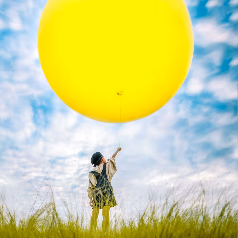 Balloon girl