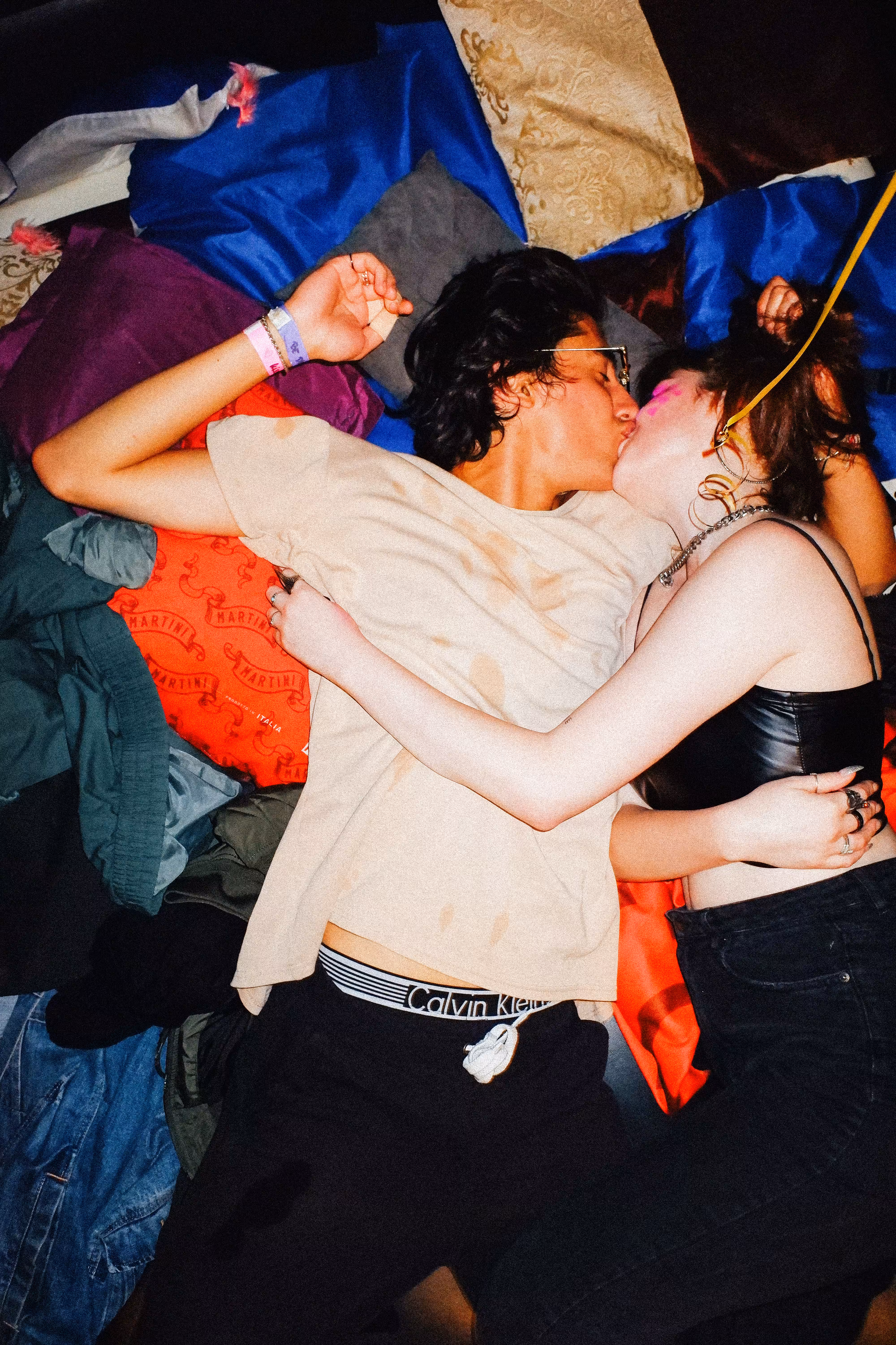 Kissing strangers