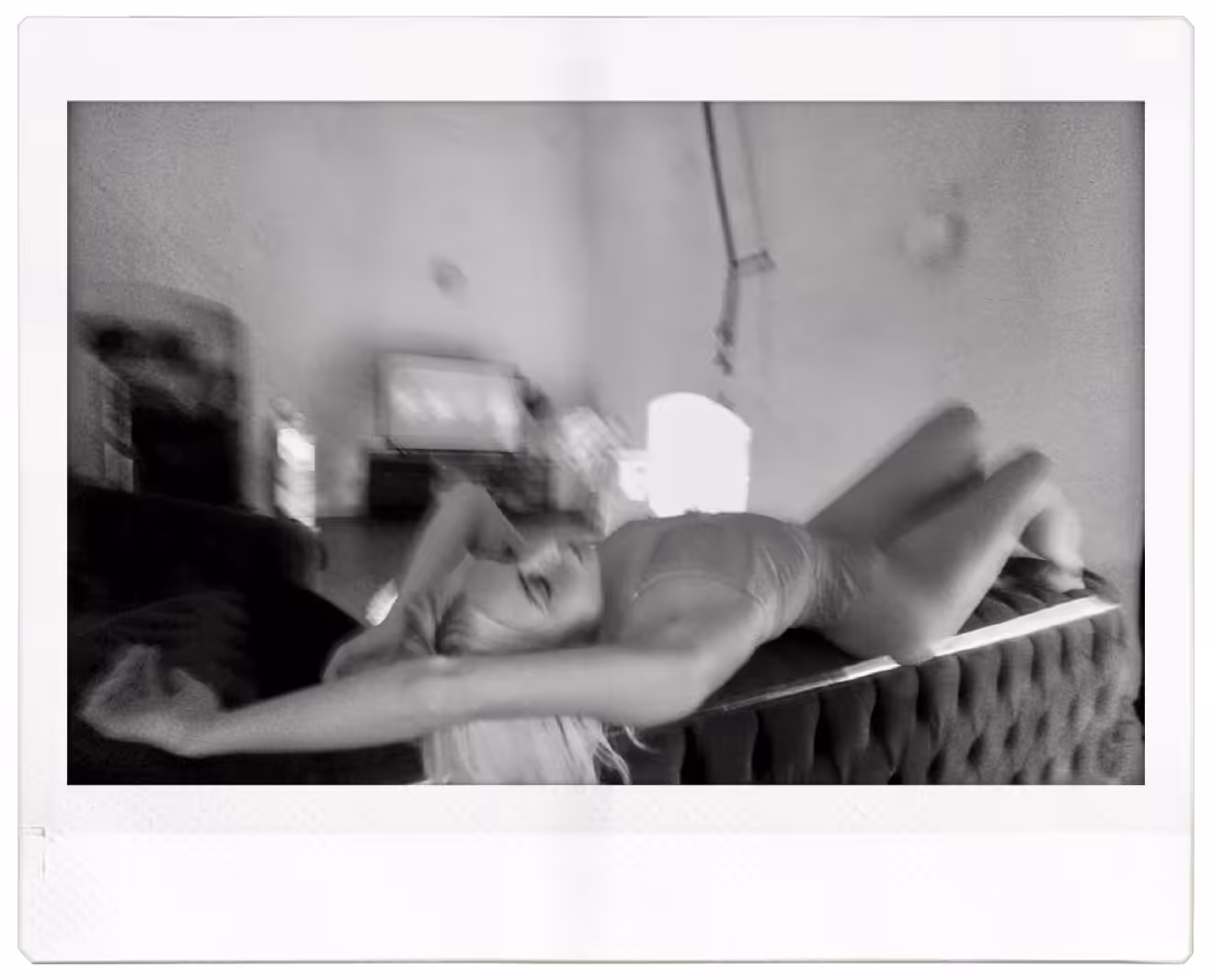Lingerie- Instax wide