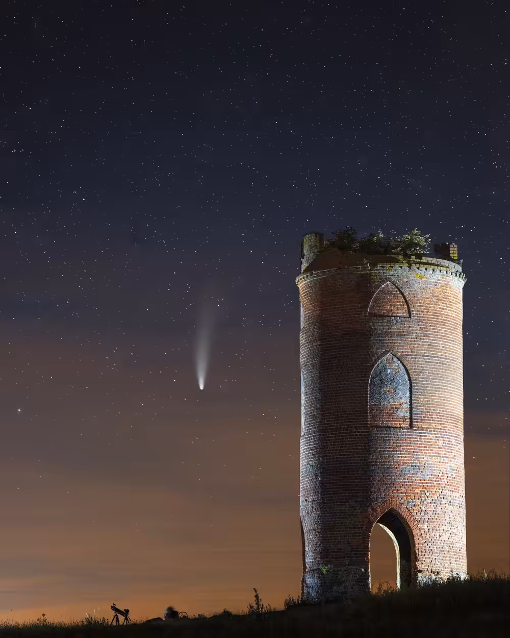The Comet and the Tower (2020)
