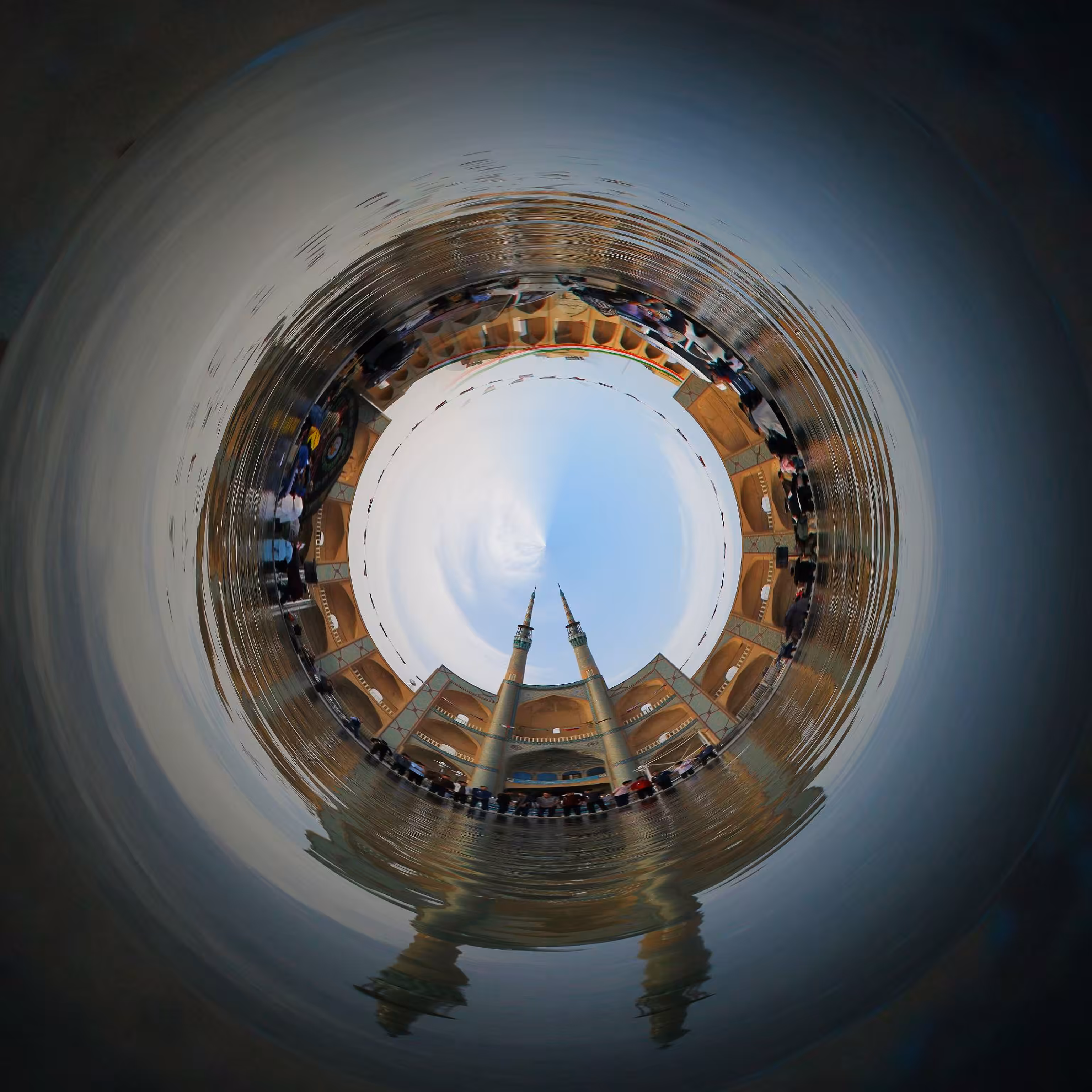 1/1 : Amir Chakhmaq Square