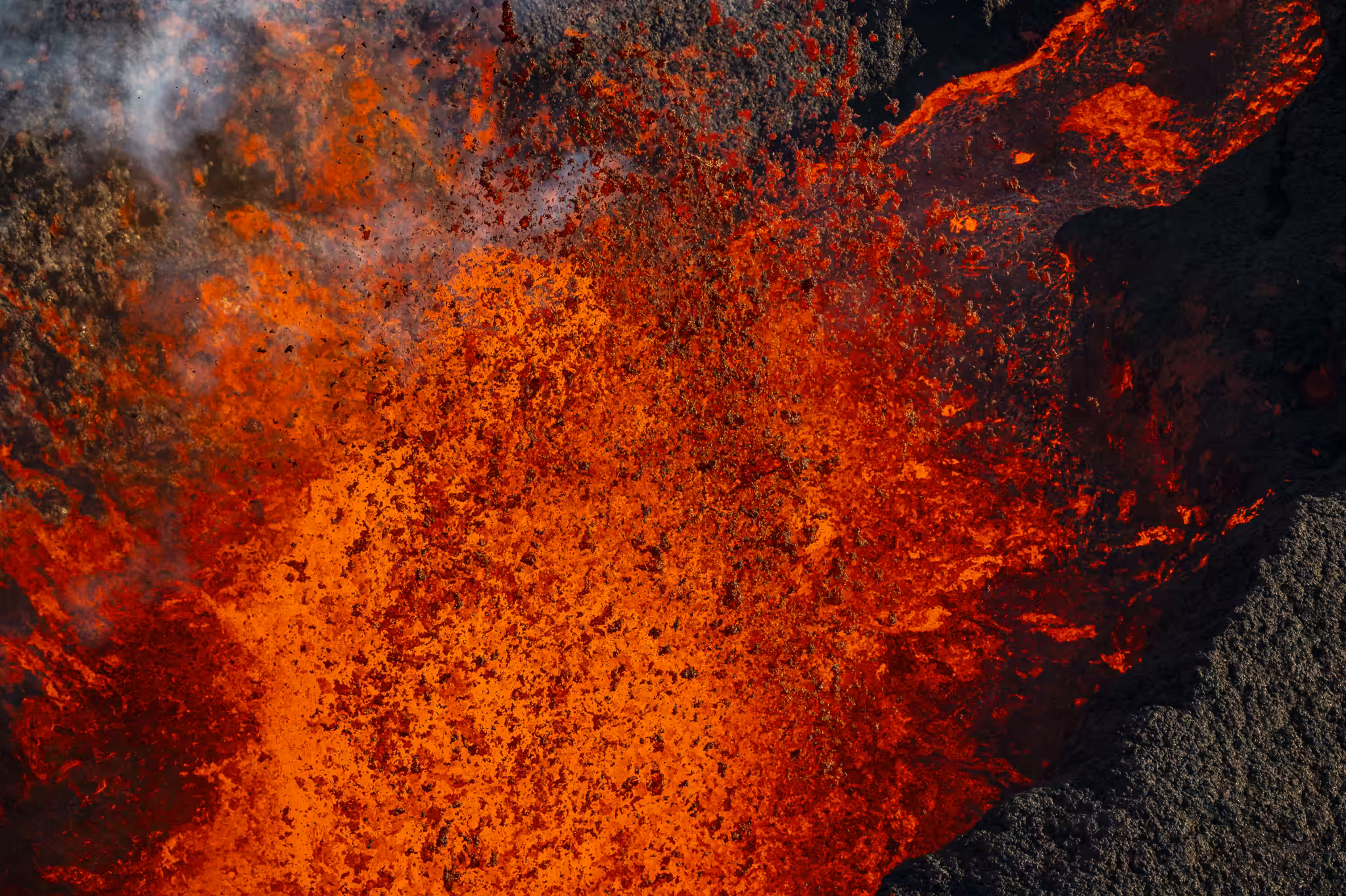 Magma Meets CO2