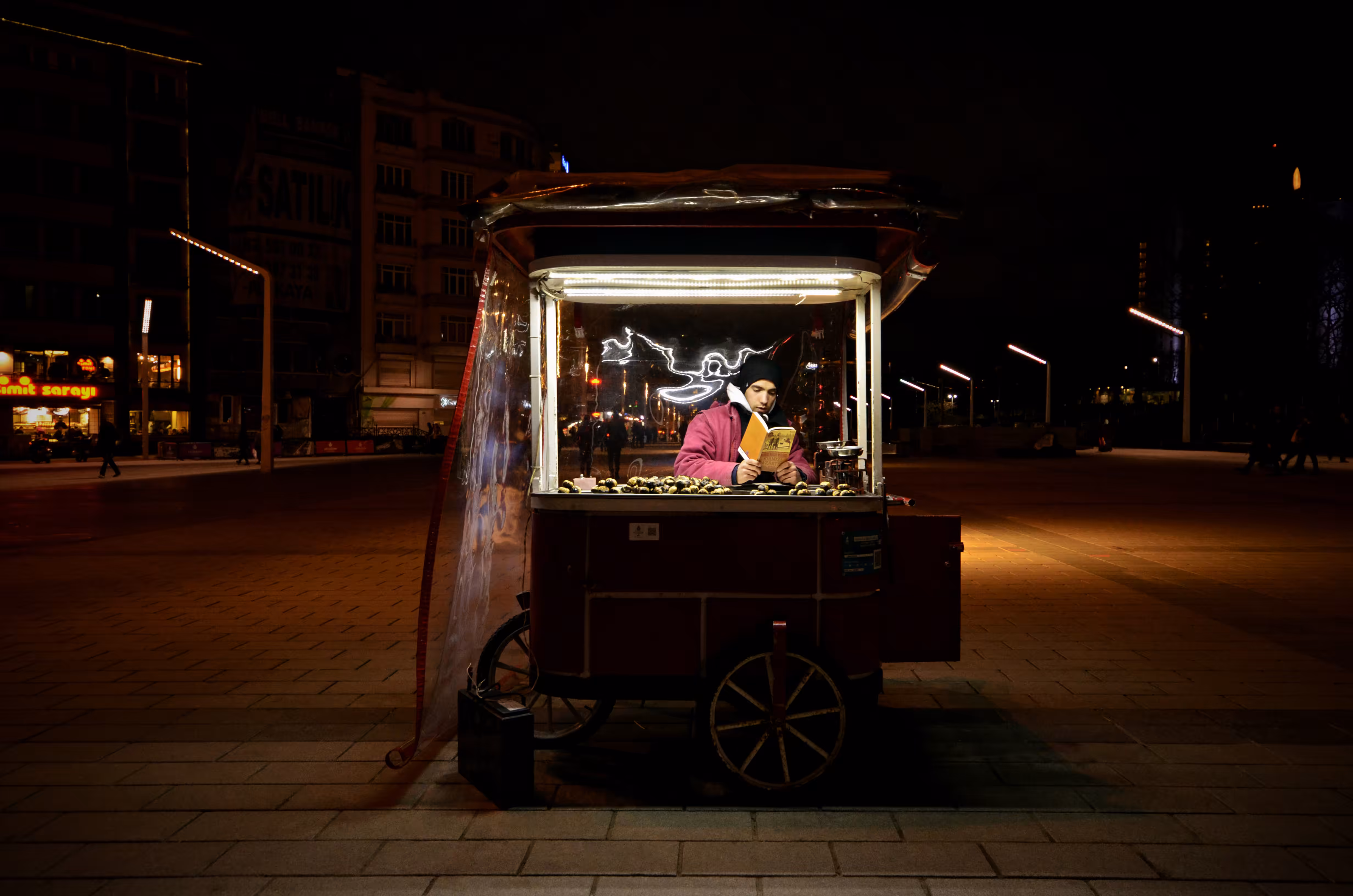 chestnut_seller