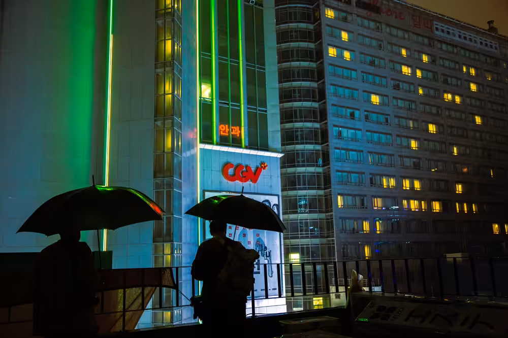 Greenlit Seoul