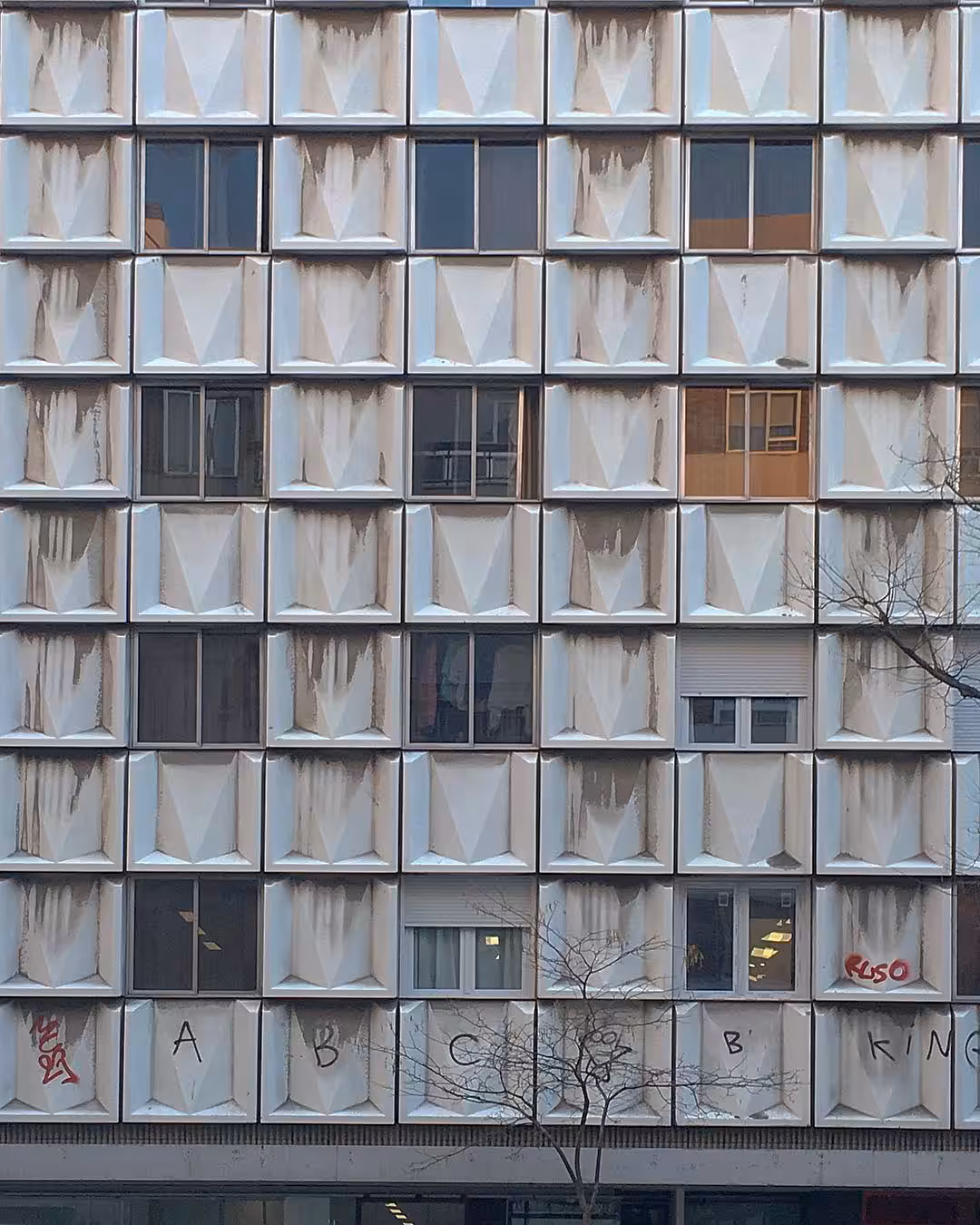 07 🏢😑