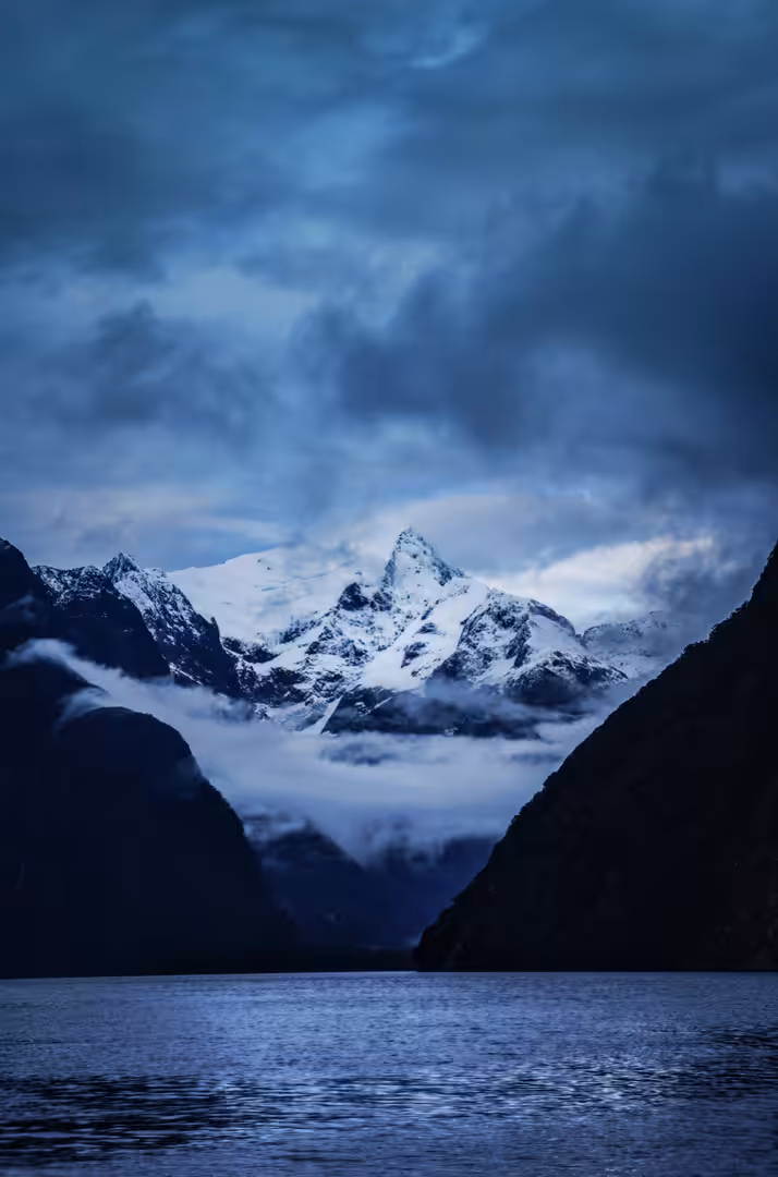 #18: Corridor. New Zealand.