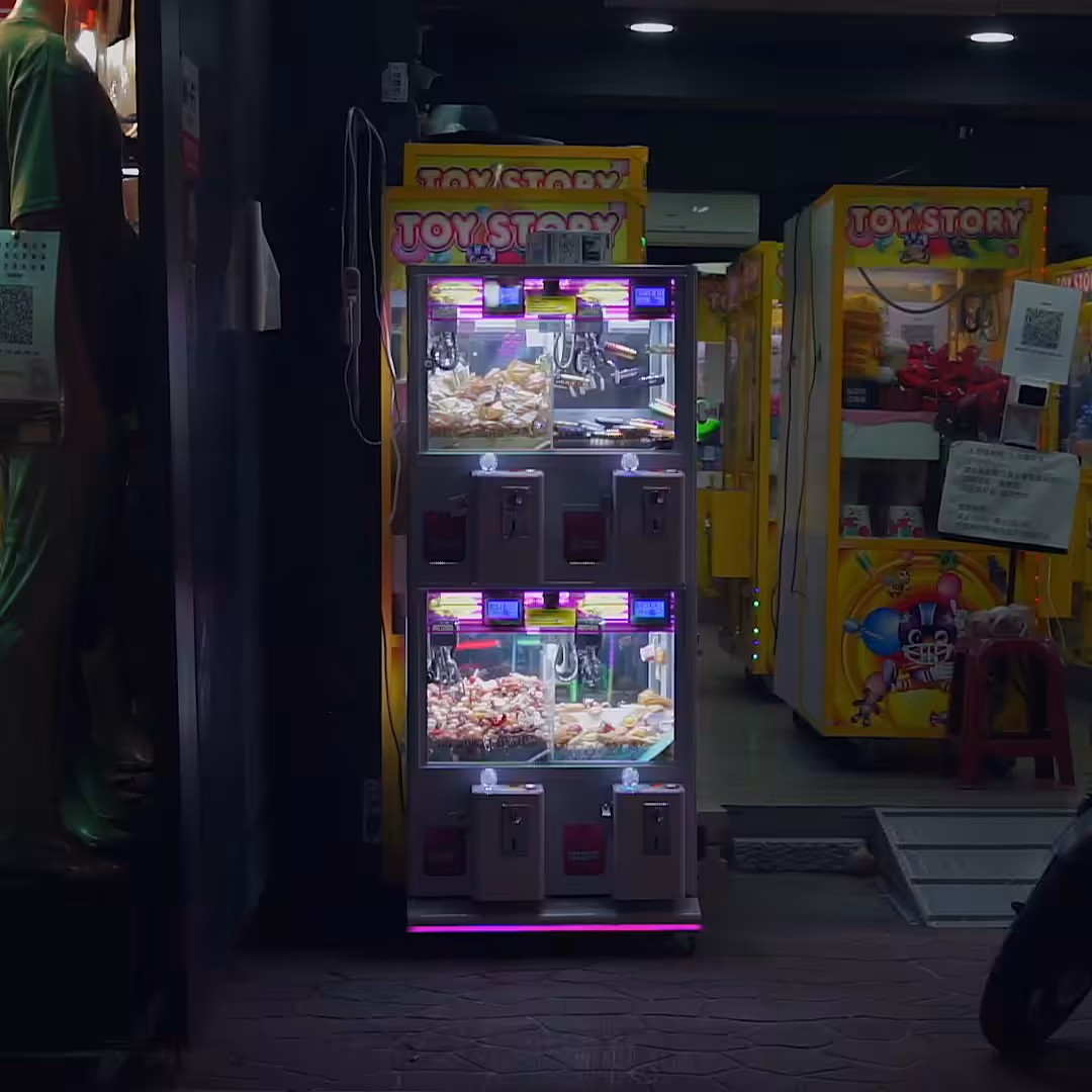 Lock-in Vending Machine 024