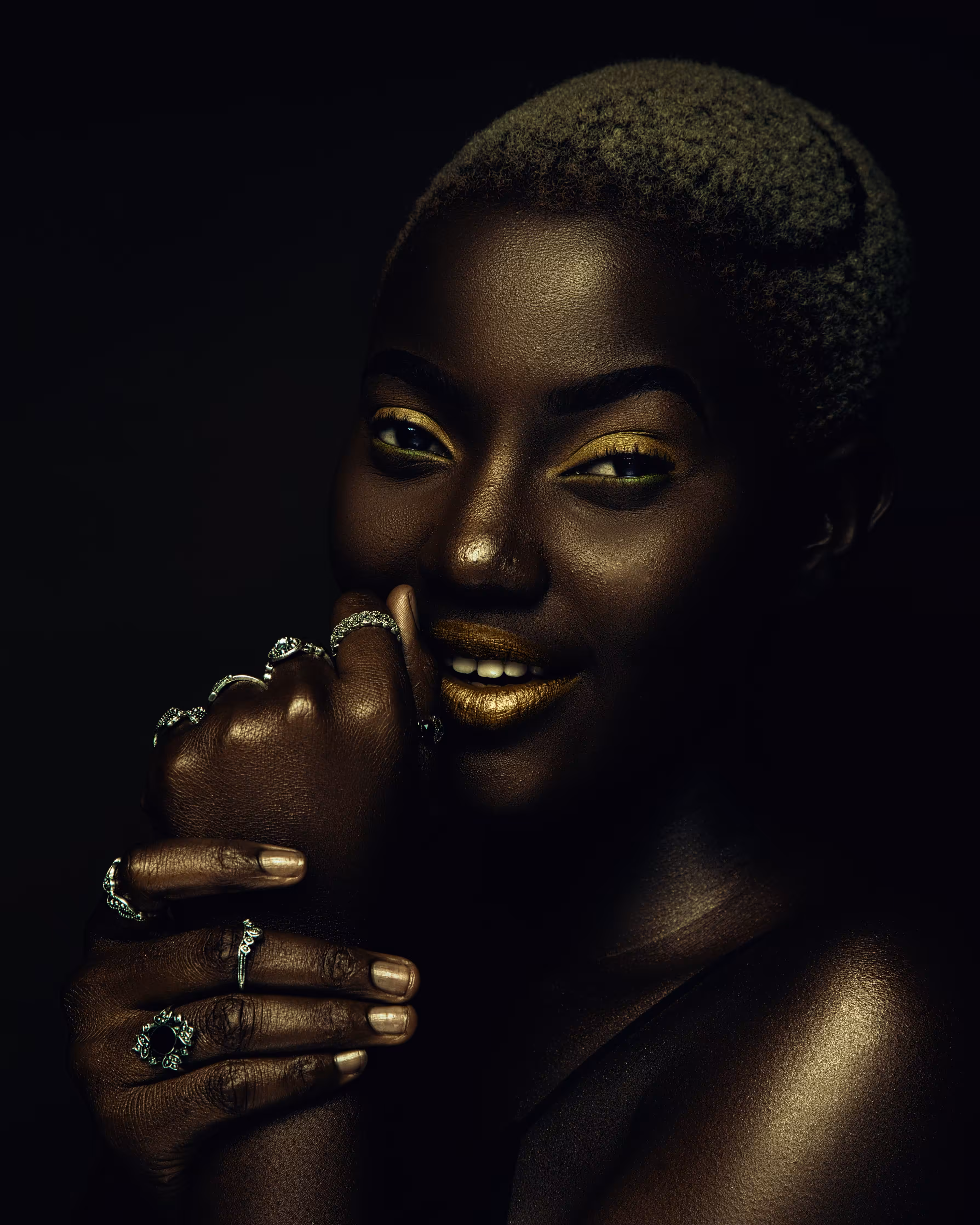 BLACK HONEY