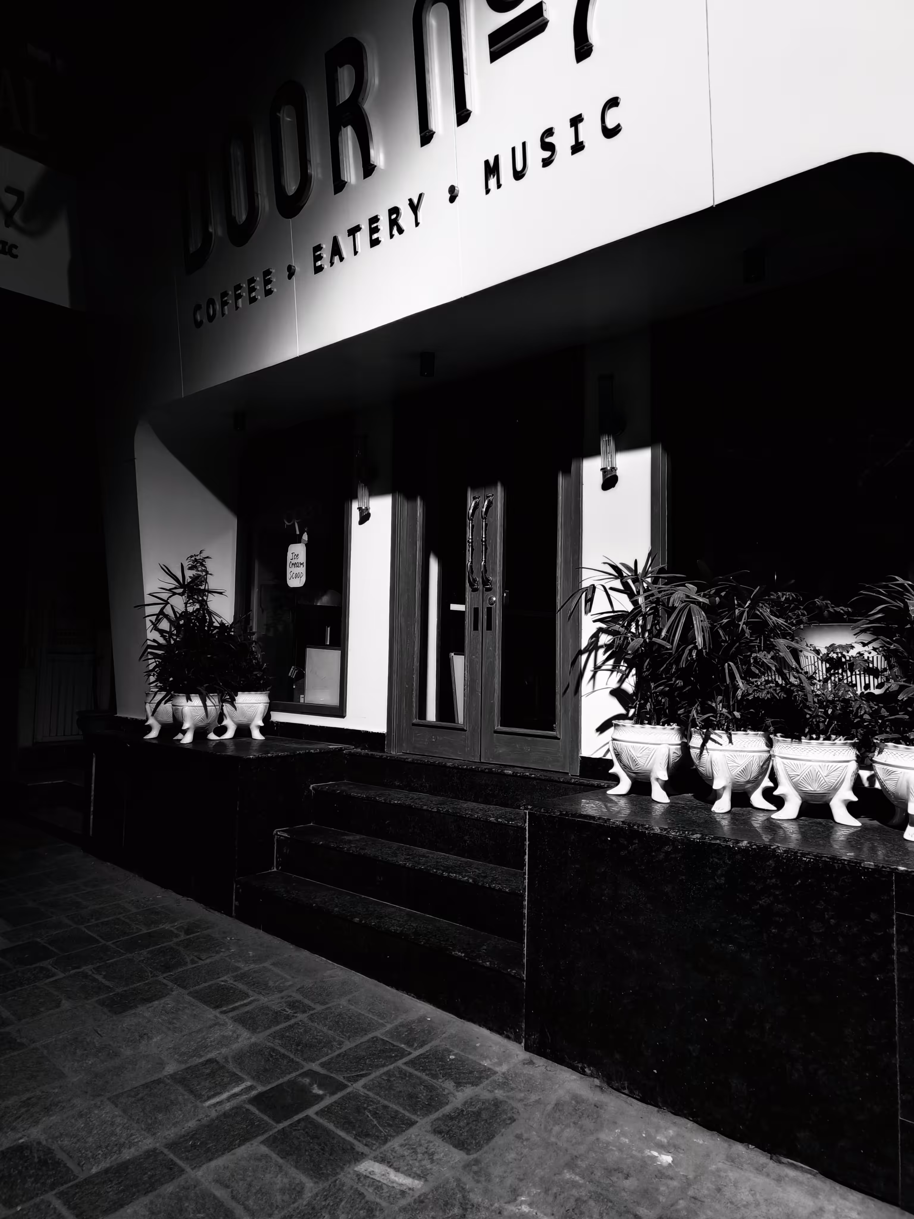 Black & White, Coffee & Time