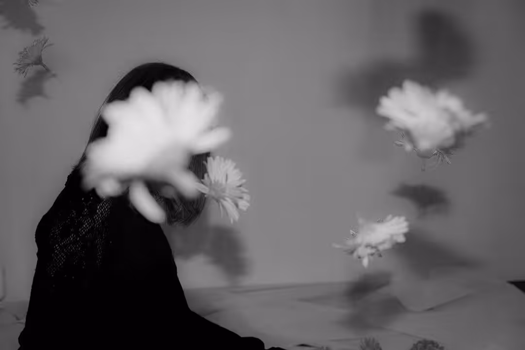 girl n flower rain