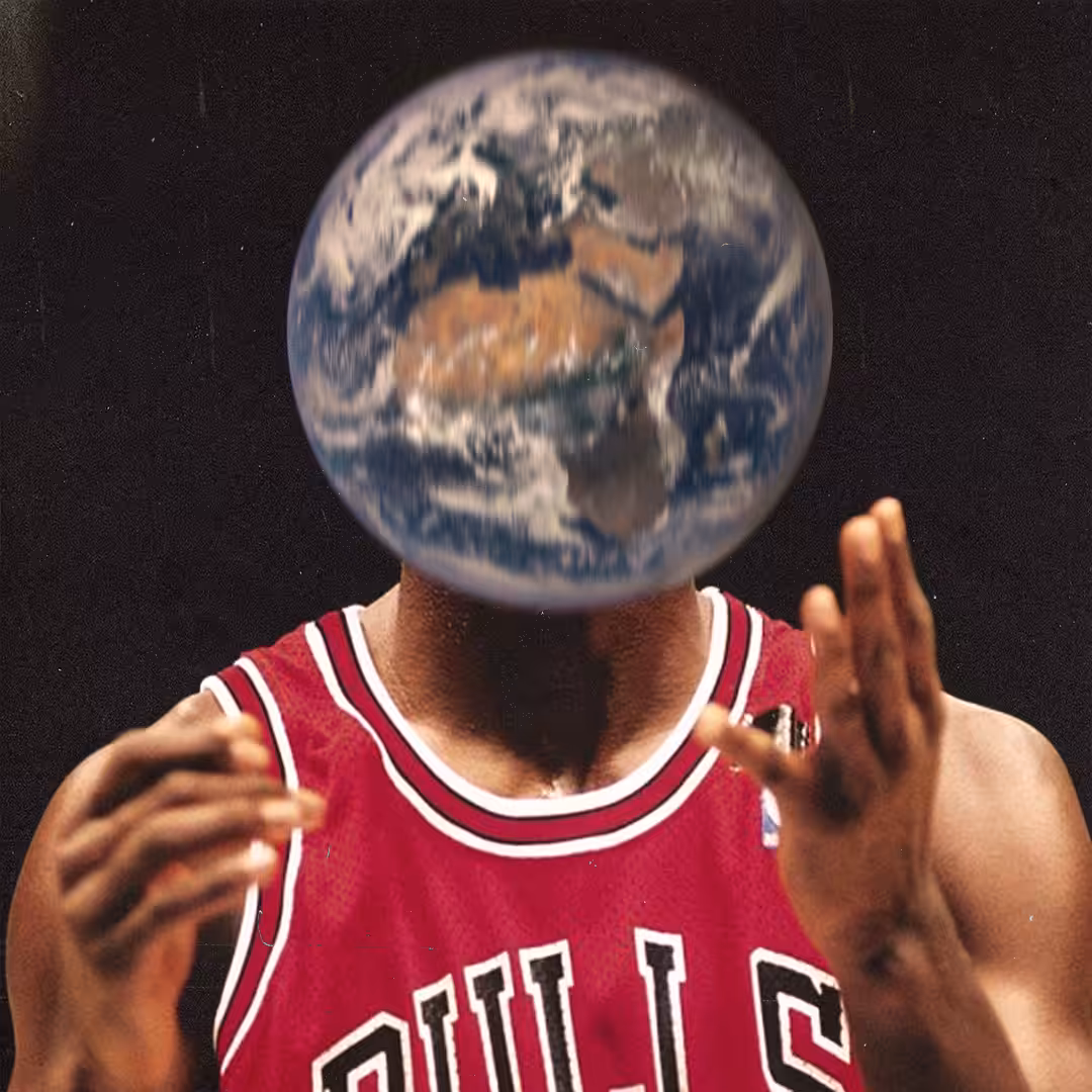 The world in your hands 🙌 🏀🌎
