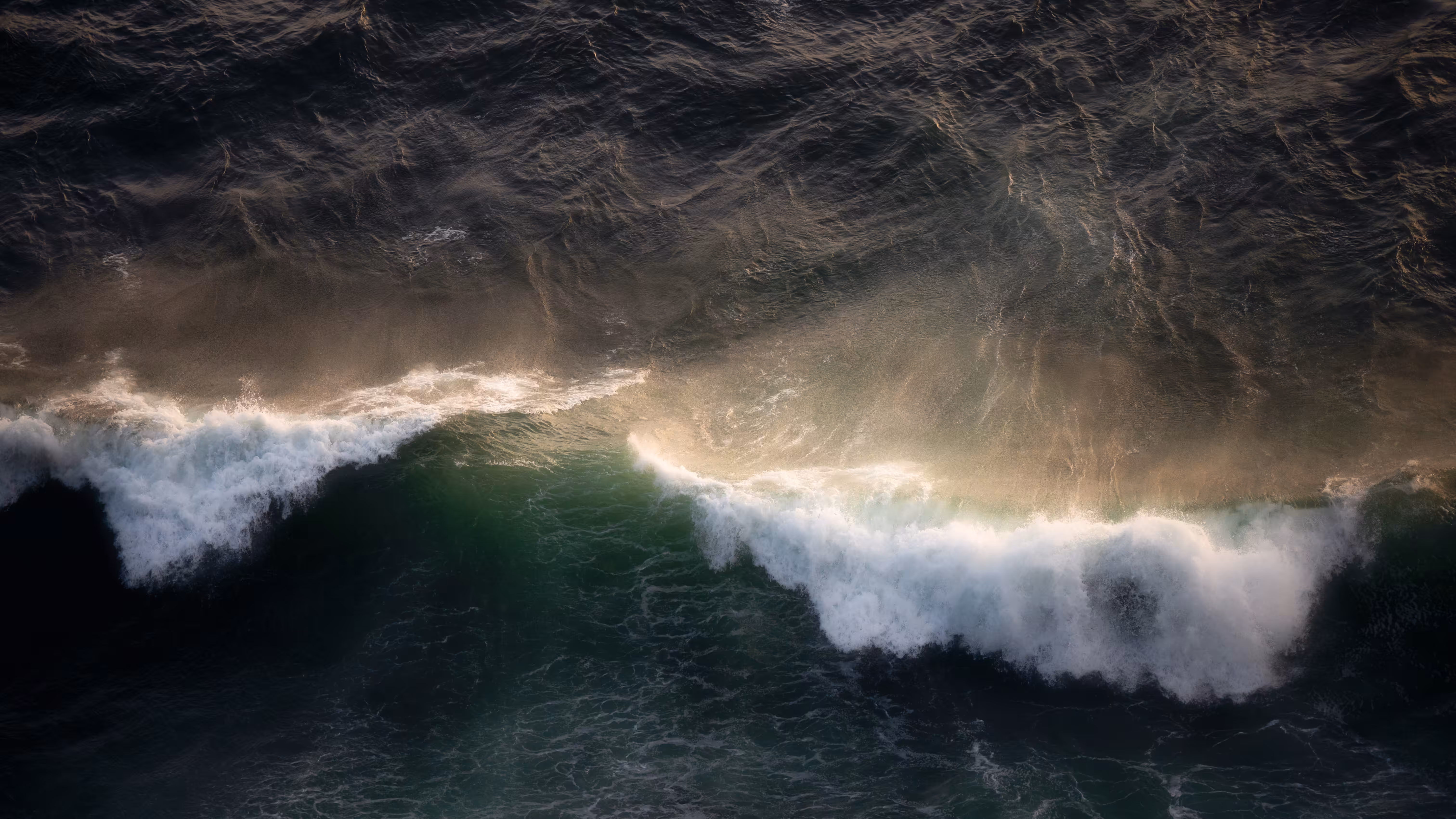Crest of a wave 