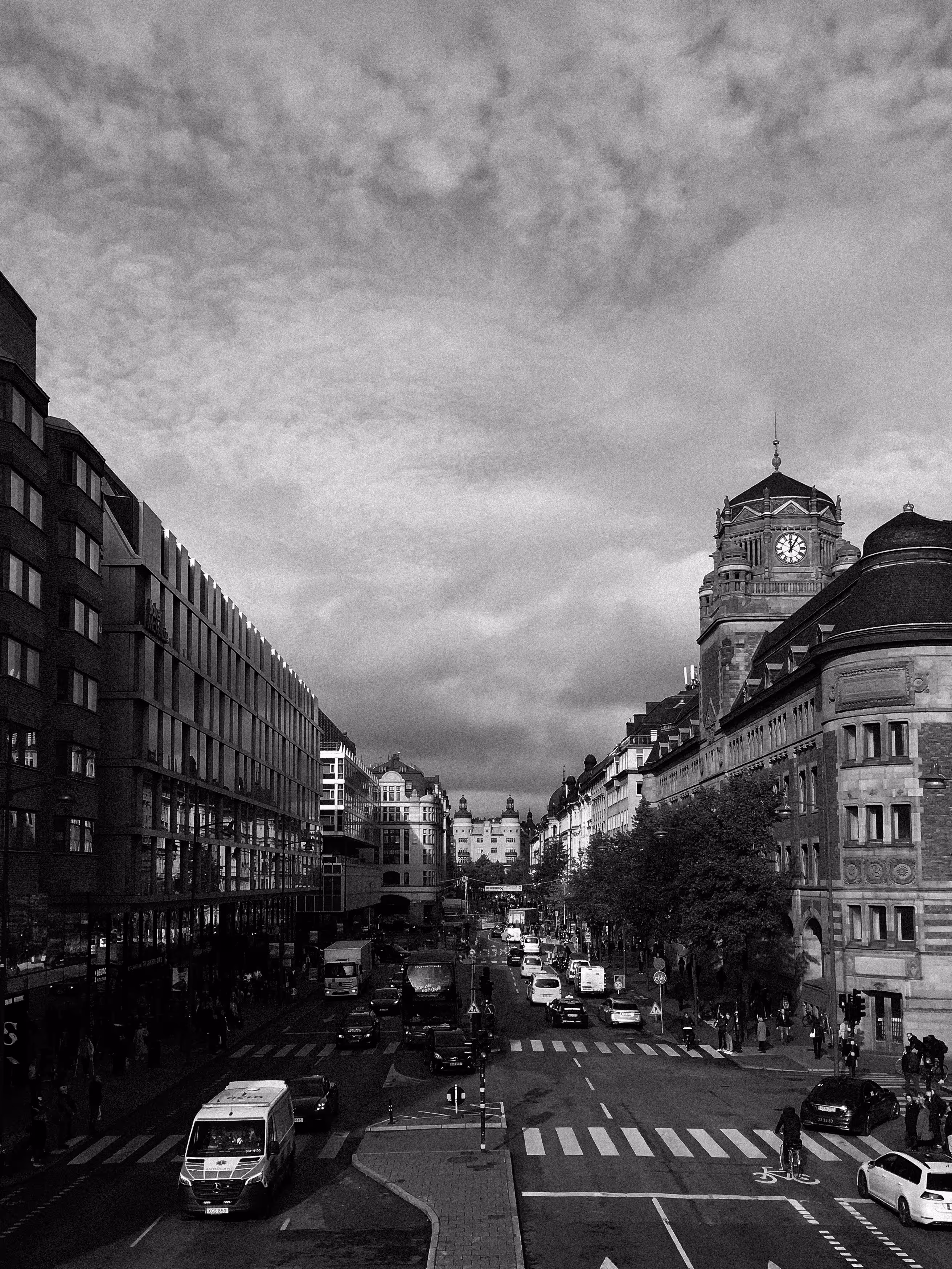 Hustle & bustle #23