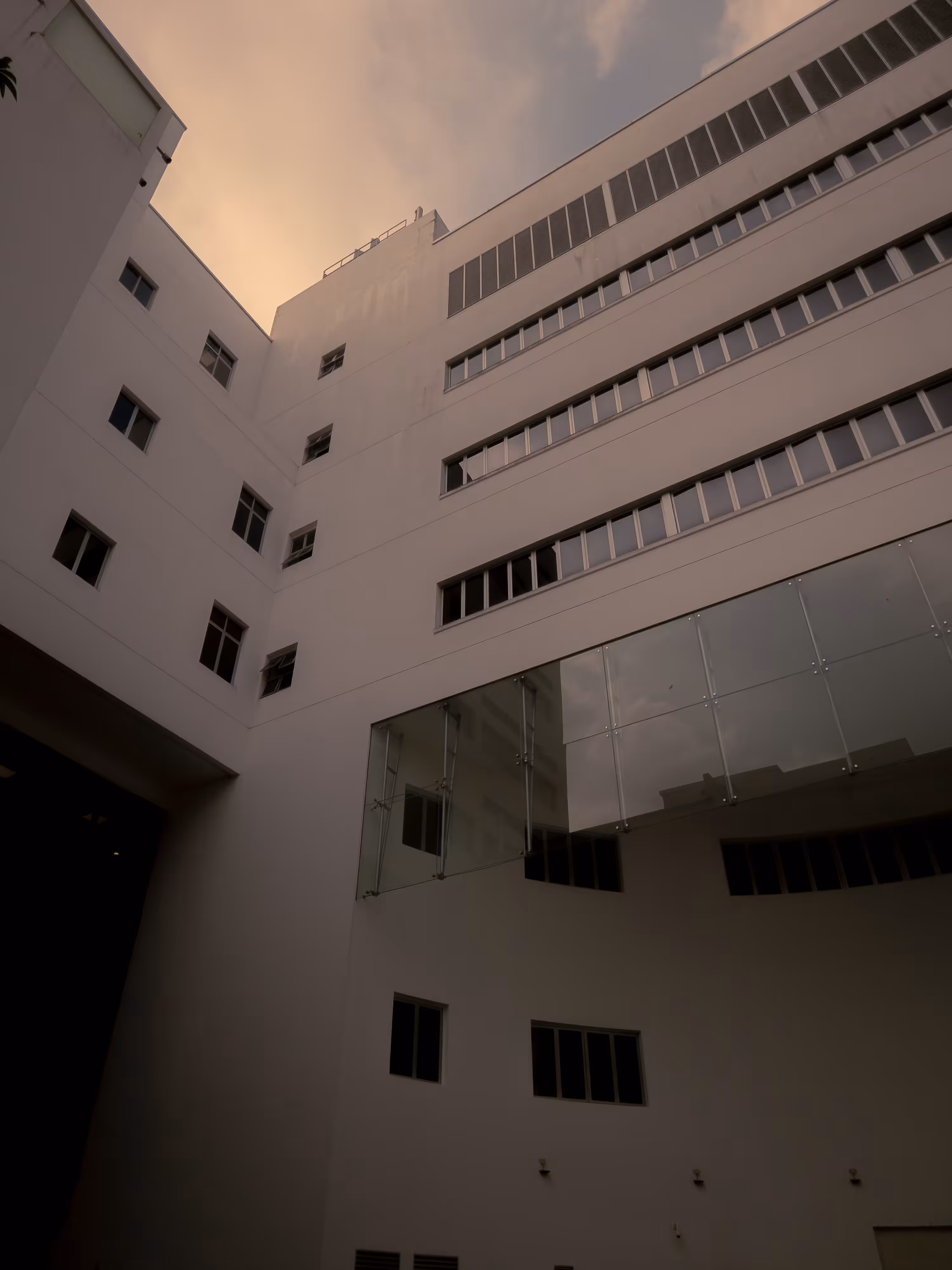 Ephemeral Perspectives: Edifice