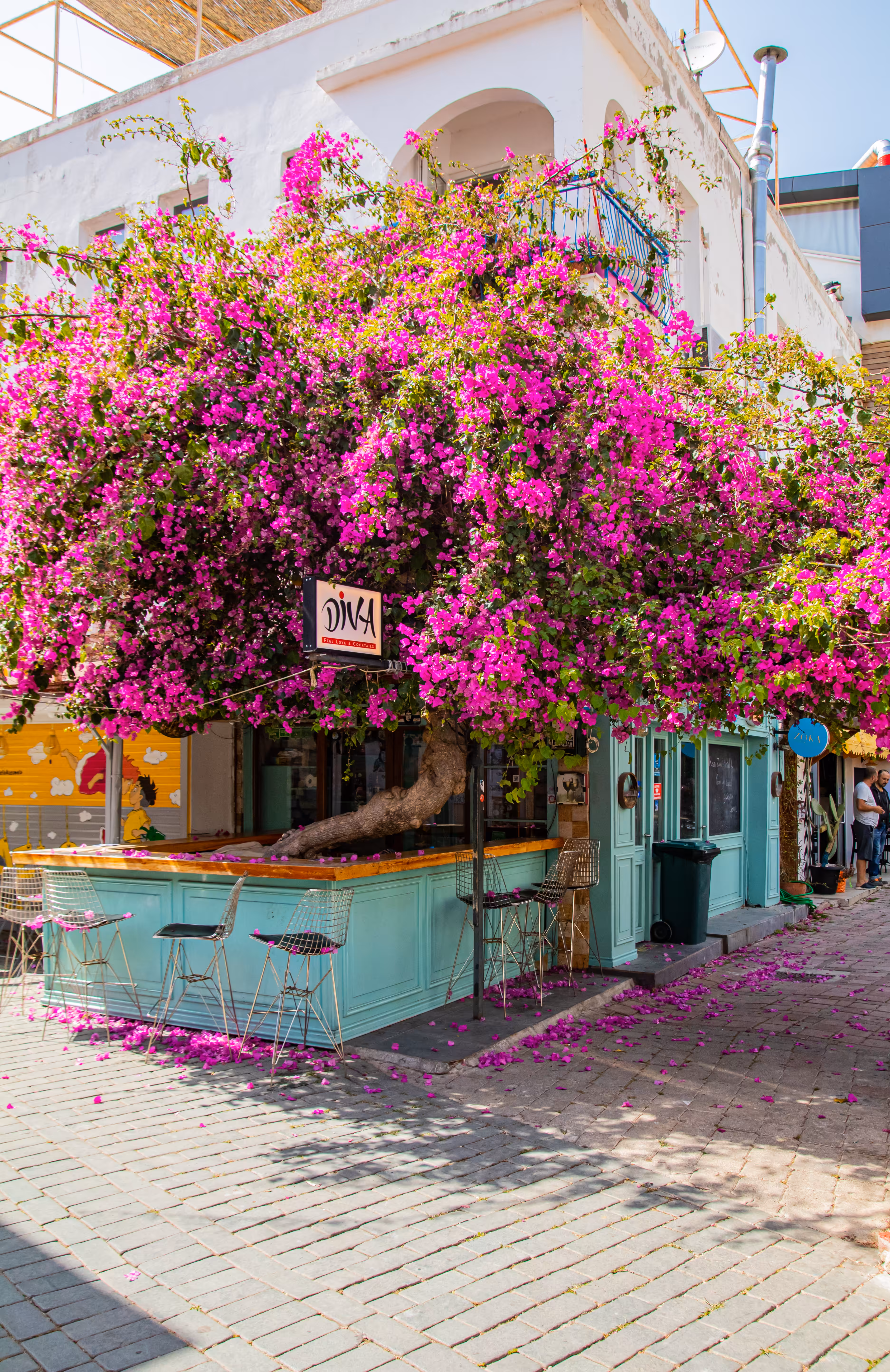 Kas, Corner of Colour