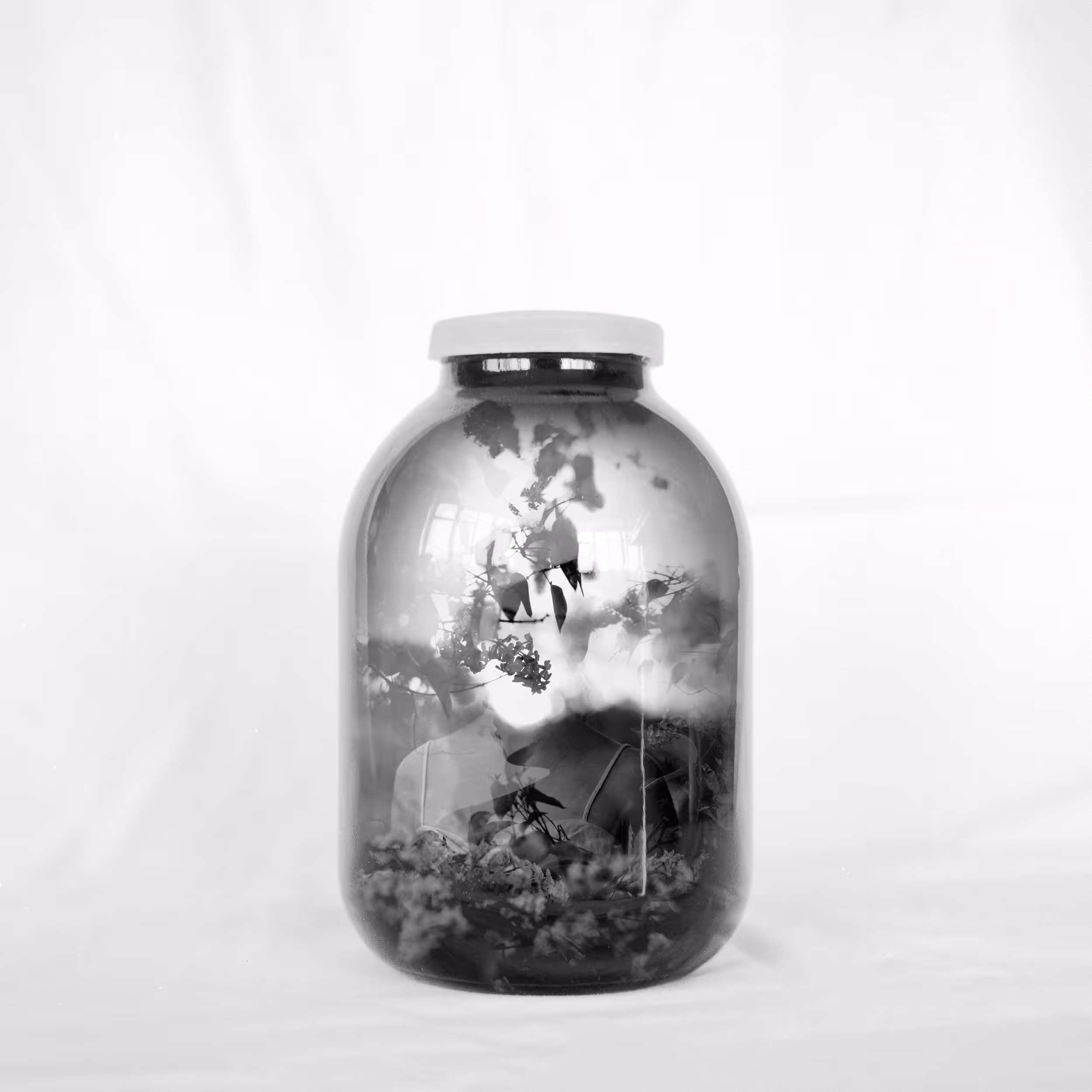 Jar with triple exposure 
