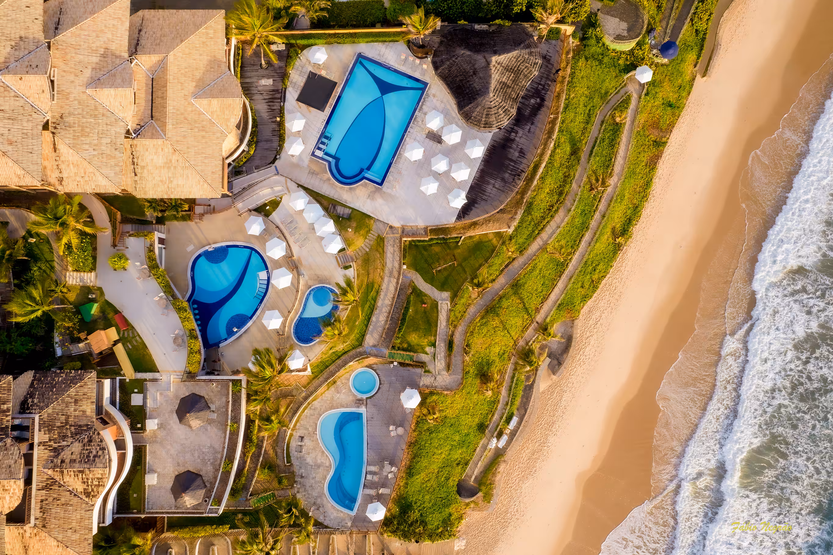 Pool & Beach