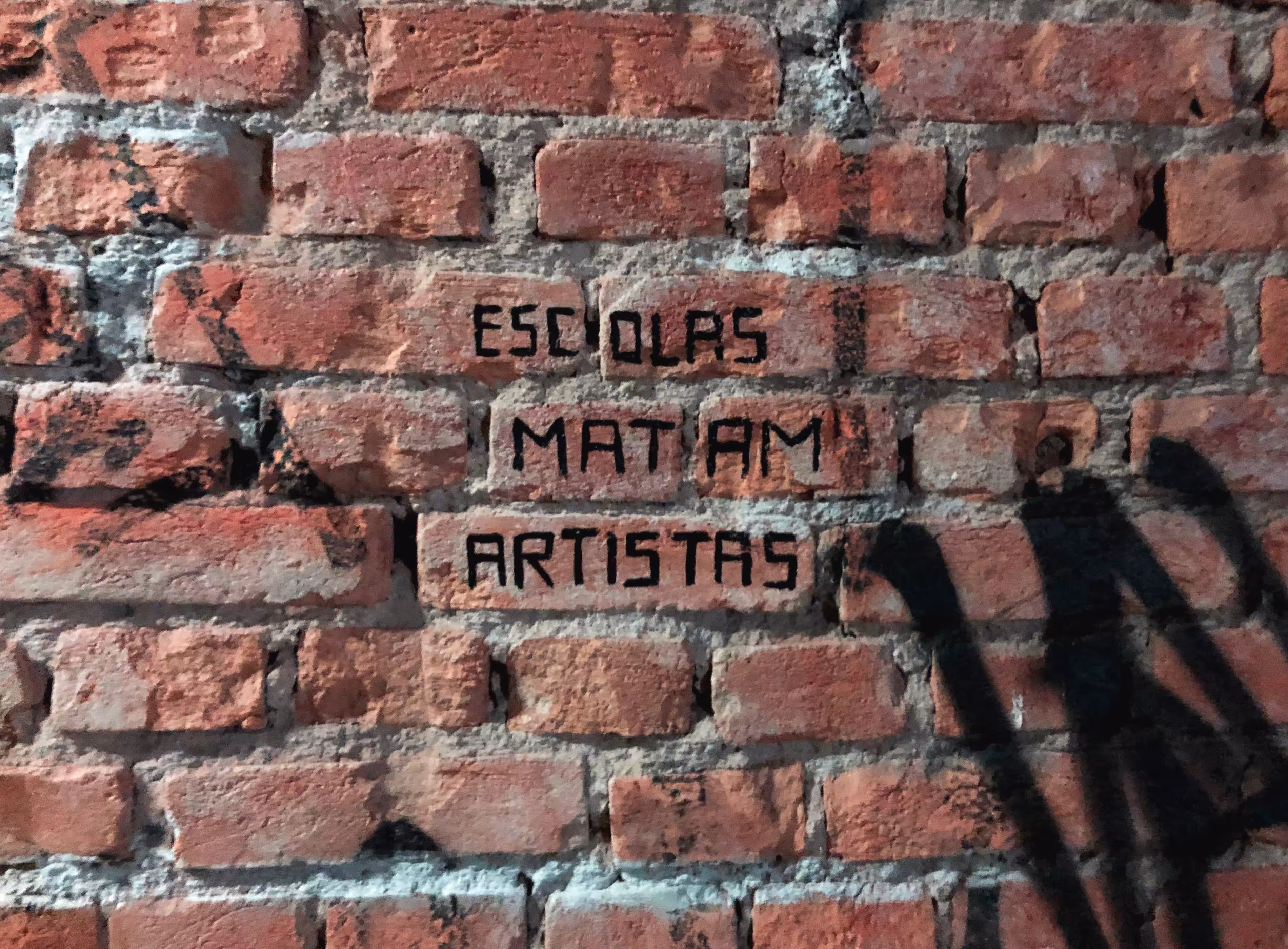 Escolas Matam Artistas