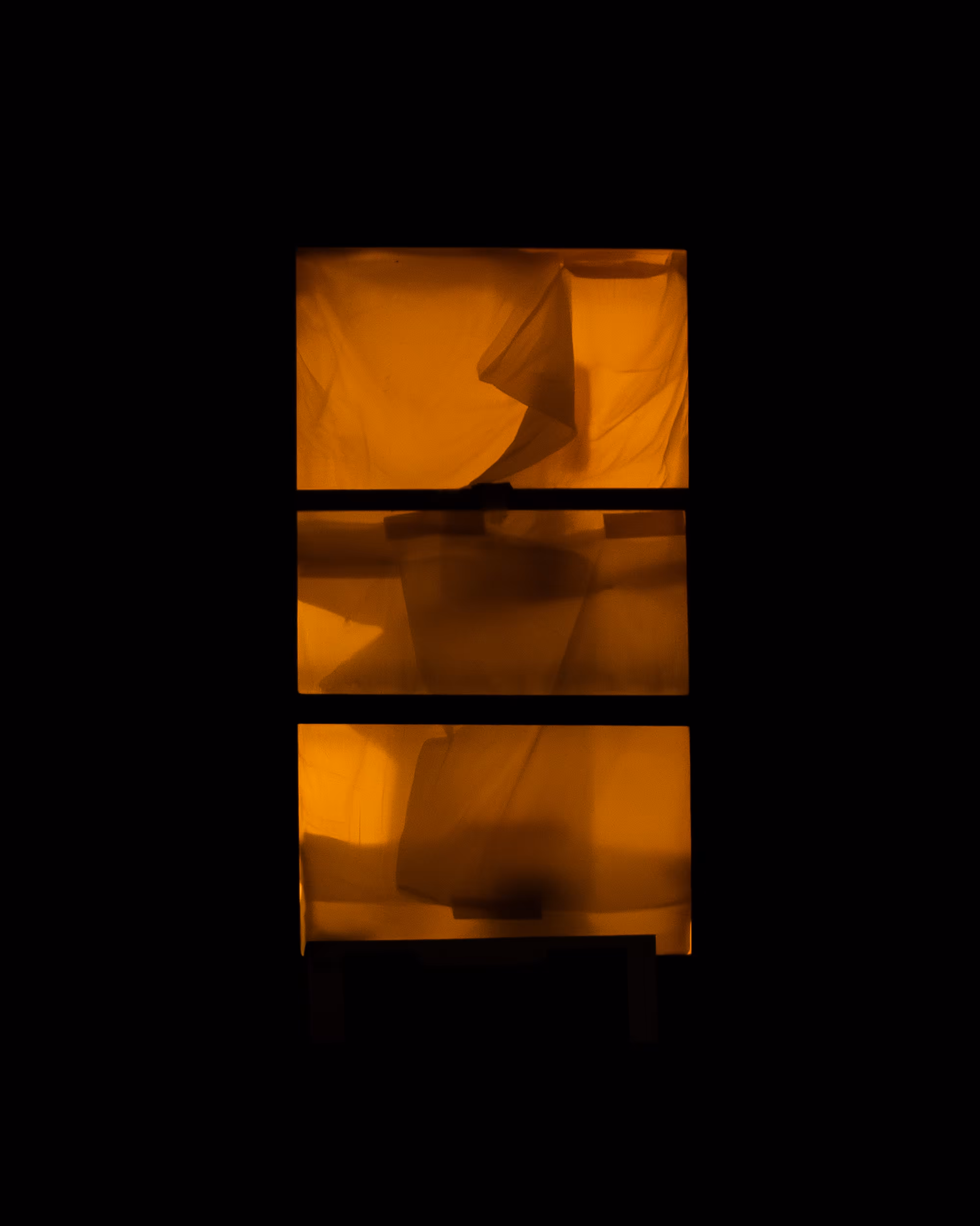 WINDOW 370