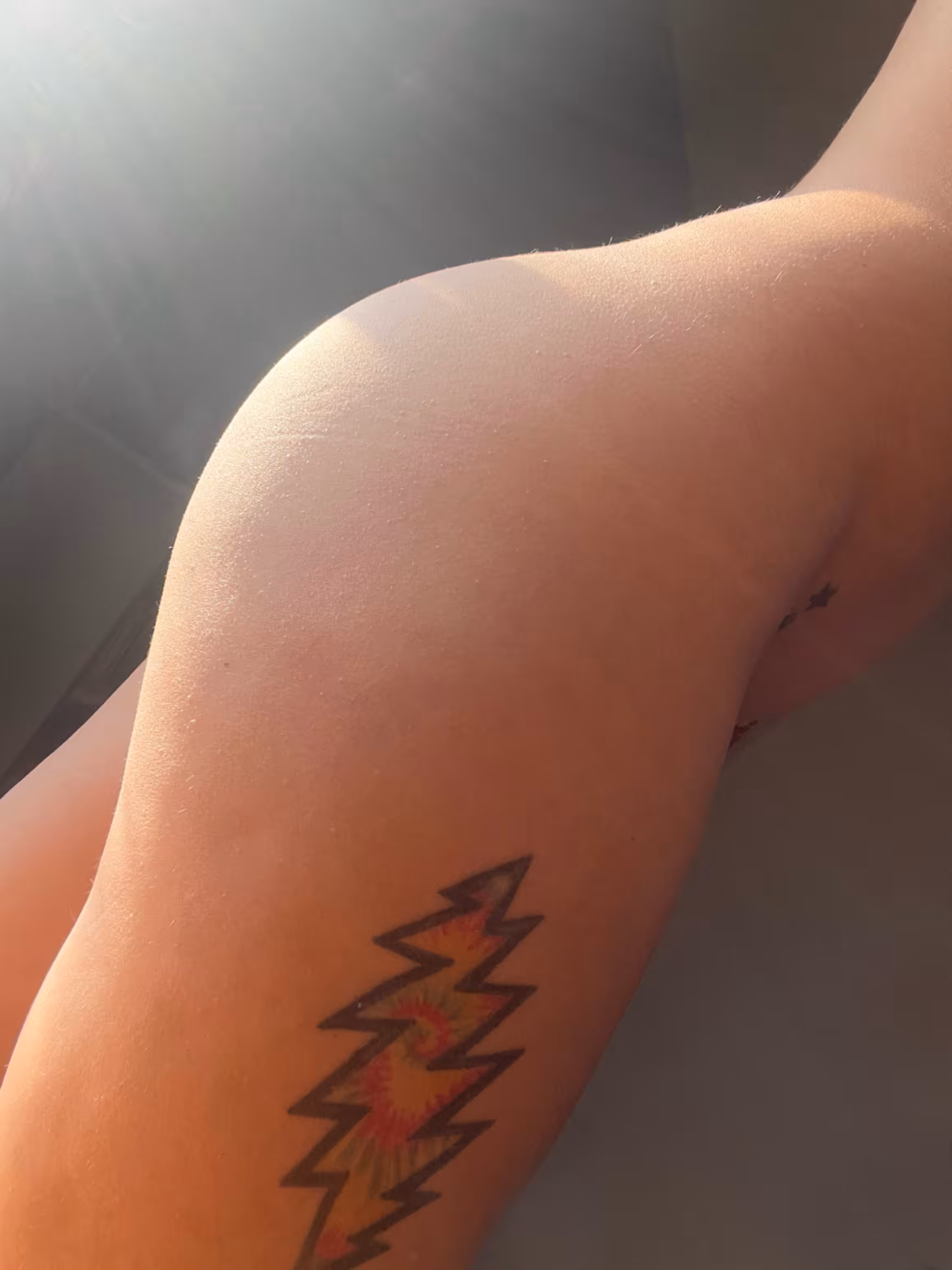 NakedNFTGirl: Letting the sunlight in