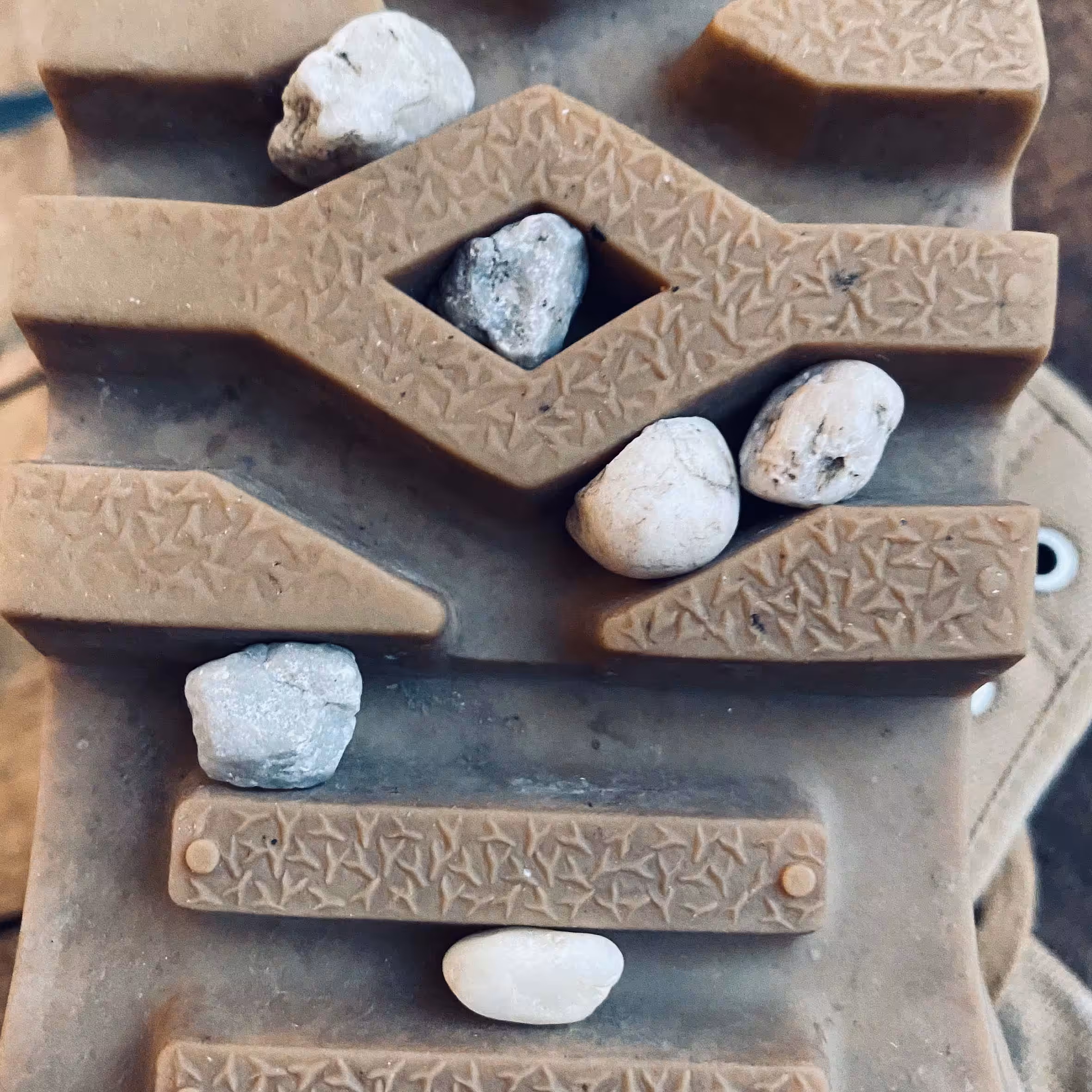 Six Dukkha Stones second catch
