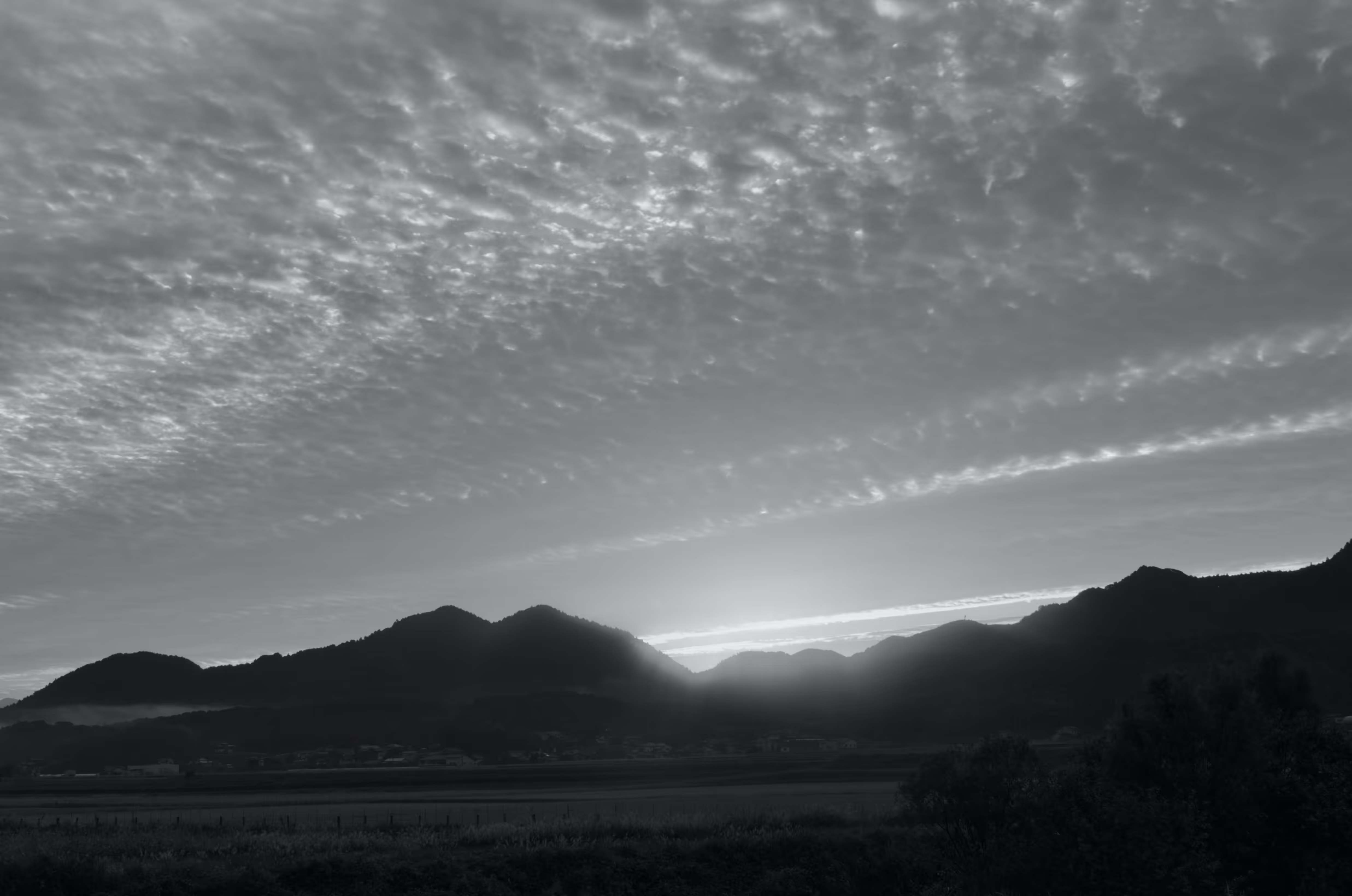 Heaven Series: Rarible Edition – Edge of Heaven (Monochrome)